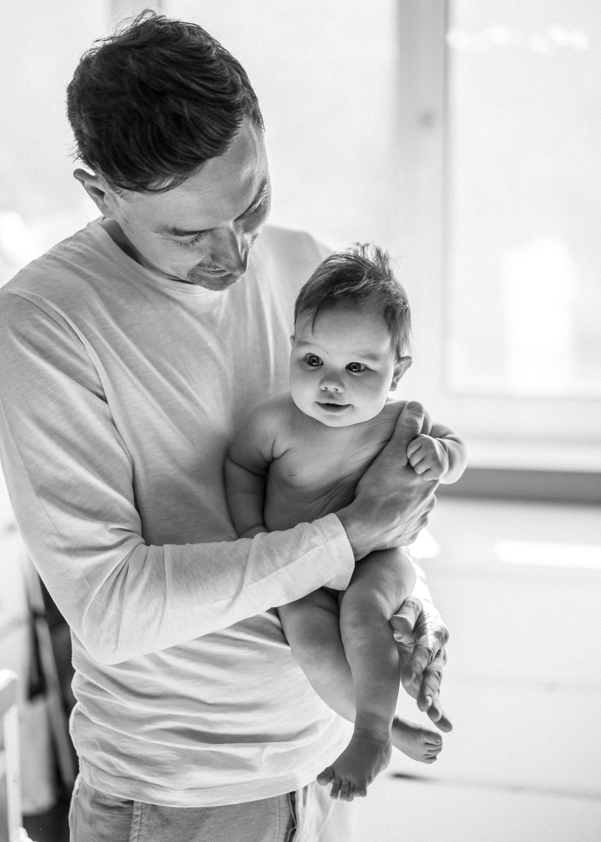 FAMILY SESSION AT HOME. Wedding Photography & Videography Team in California, Los Angeles, San Francisco, San Diego and Travel