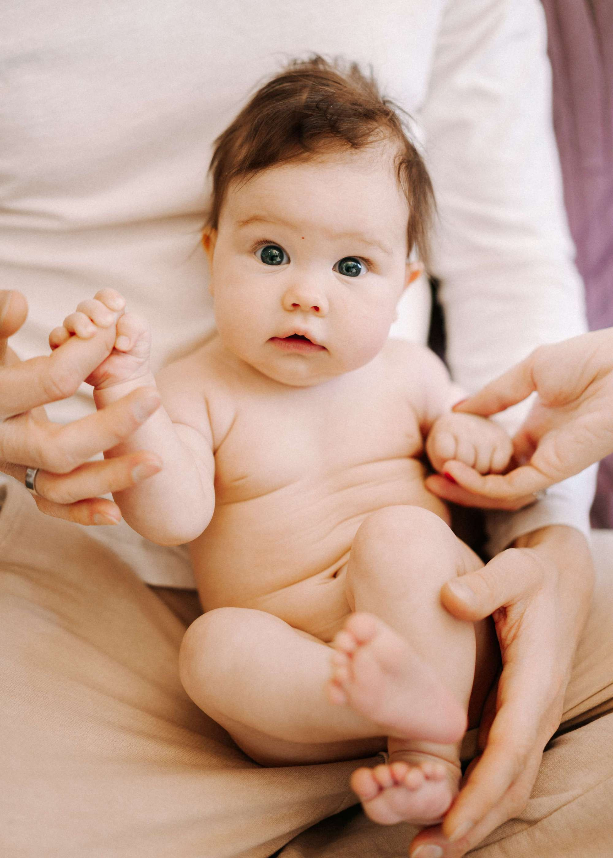 FAMILY SESSION AT HOME. Wedding Photography & Videography Team in California, Los Angeles, San Francisco, San Diego and Travel