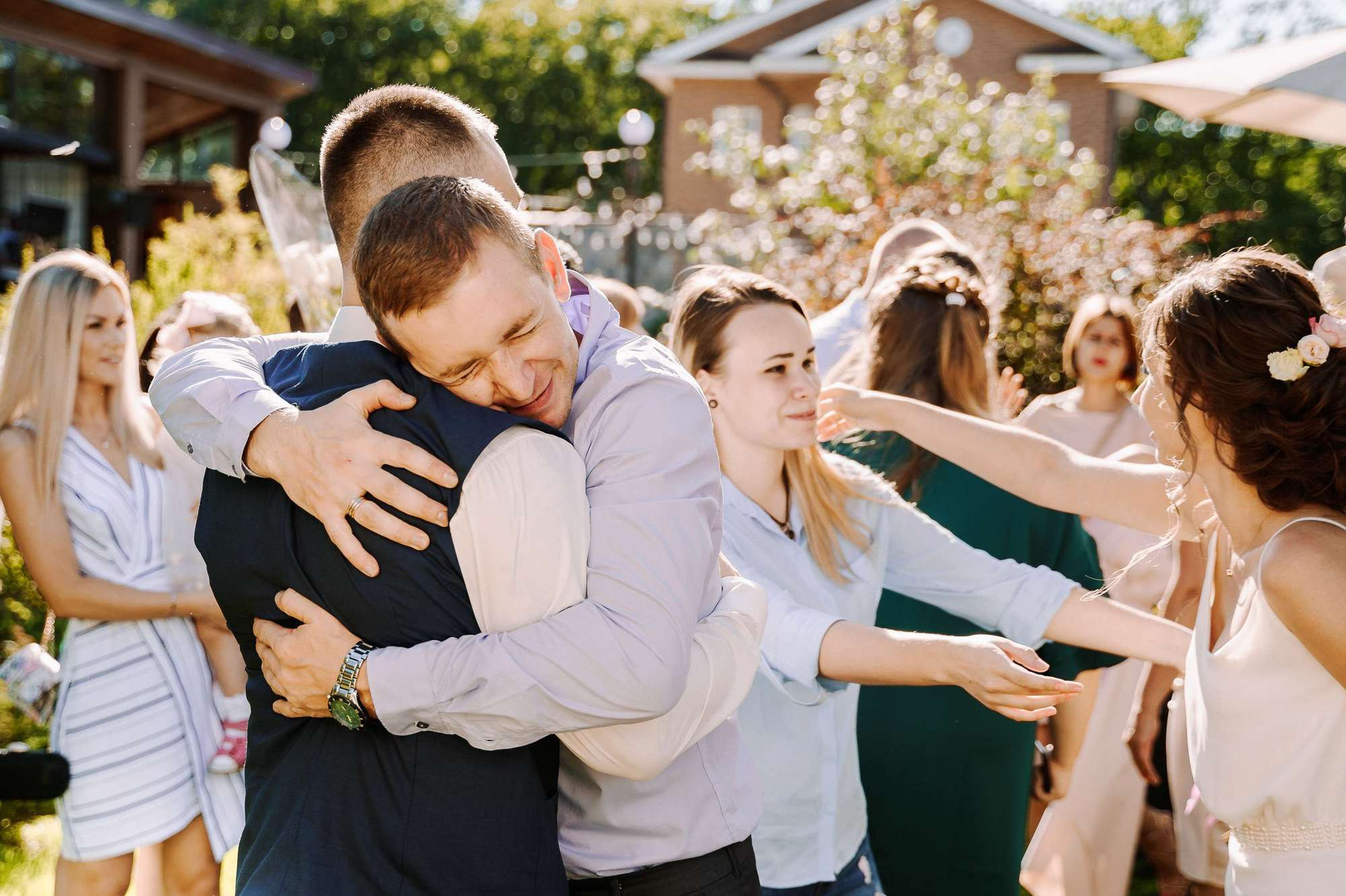 Backyard Wedding. Wedding Photography & Videography Team in California, Los Angeles, San Francisco, San Diego and Travel