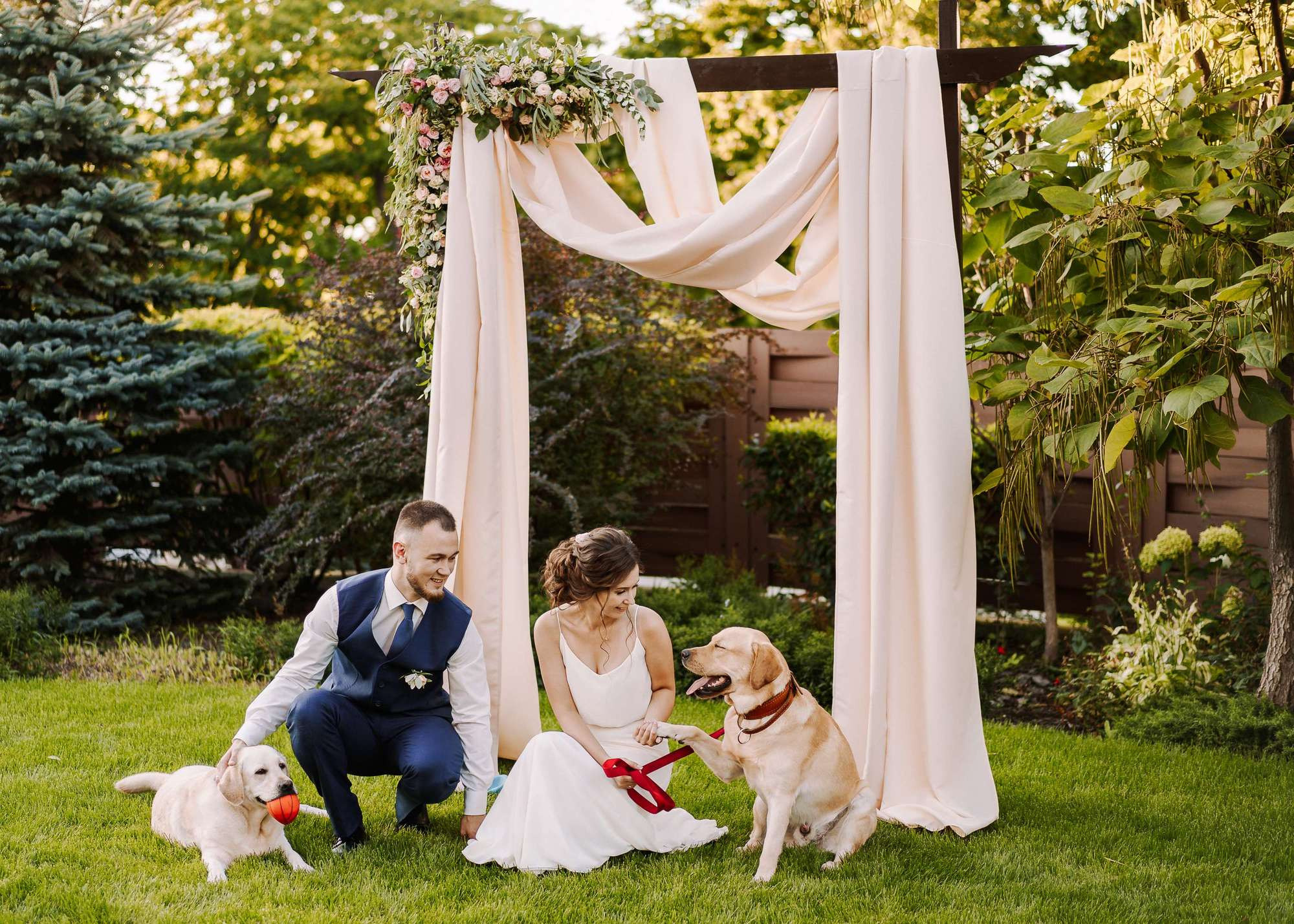 Backyard Wedding. Wedding Photography & Videography Team in California, Los Angeles, San Francisco, San Diego and Travel