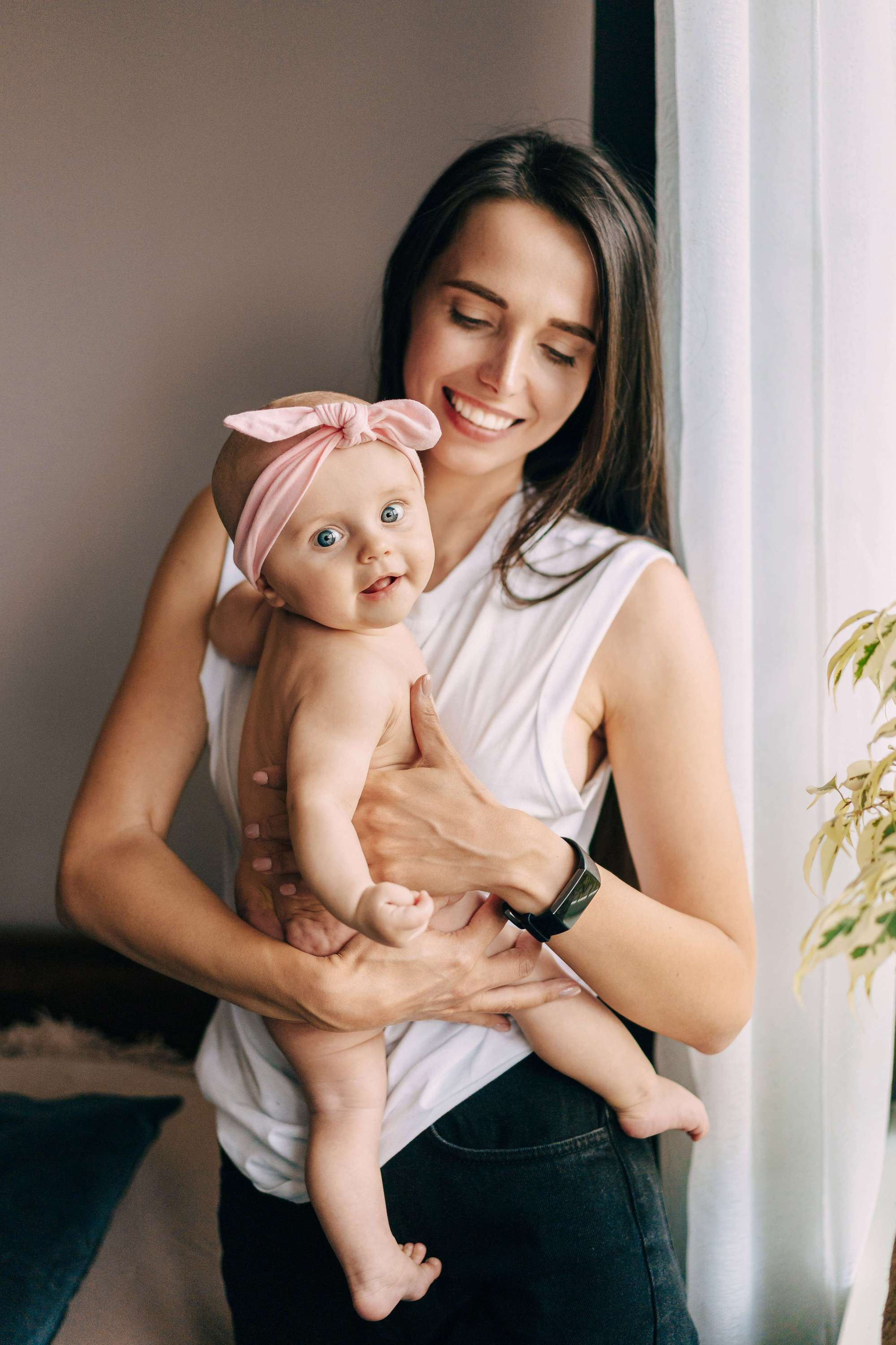 6 MONTHS BABY HOME SESSION. Wedding Photography & Videography Team in California, Los Angeles, San Francisco, San Diego and Travel