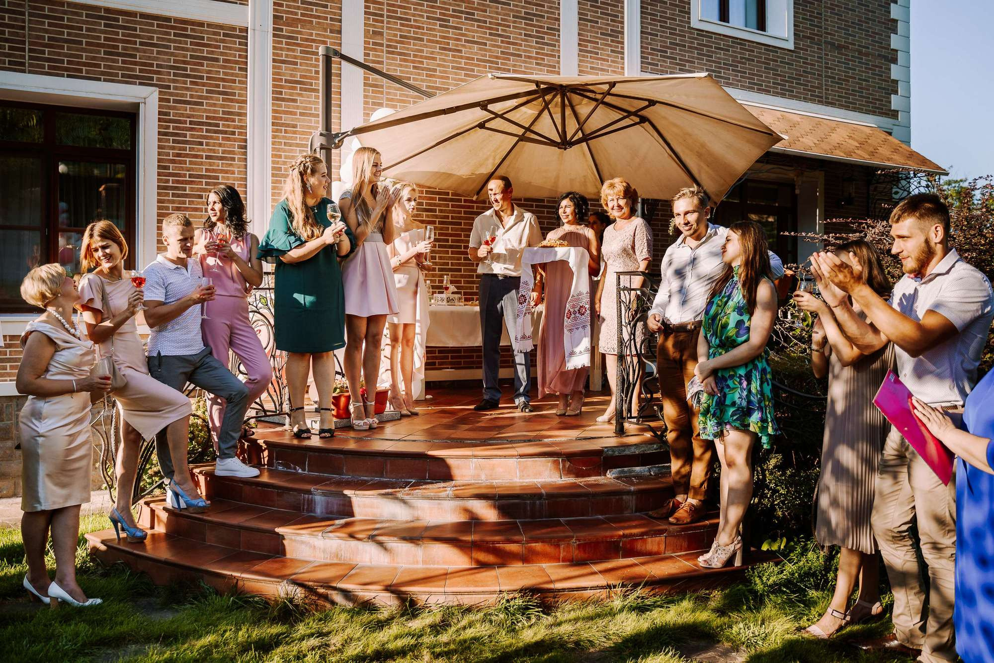 Backyard Wedding. Wedding Photography & Videography Team in California, Los Angeles, San Francisco, San Diego and Travel