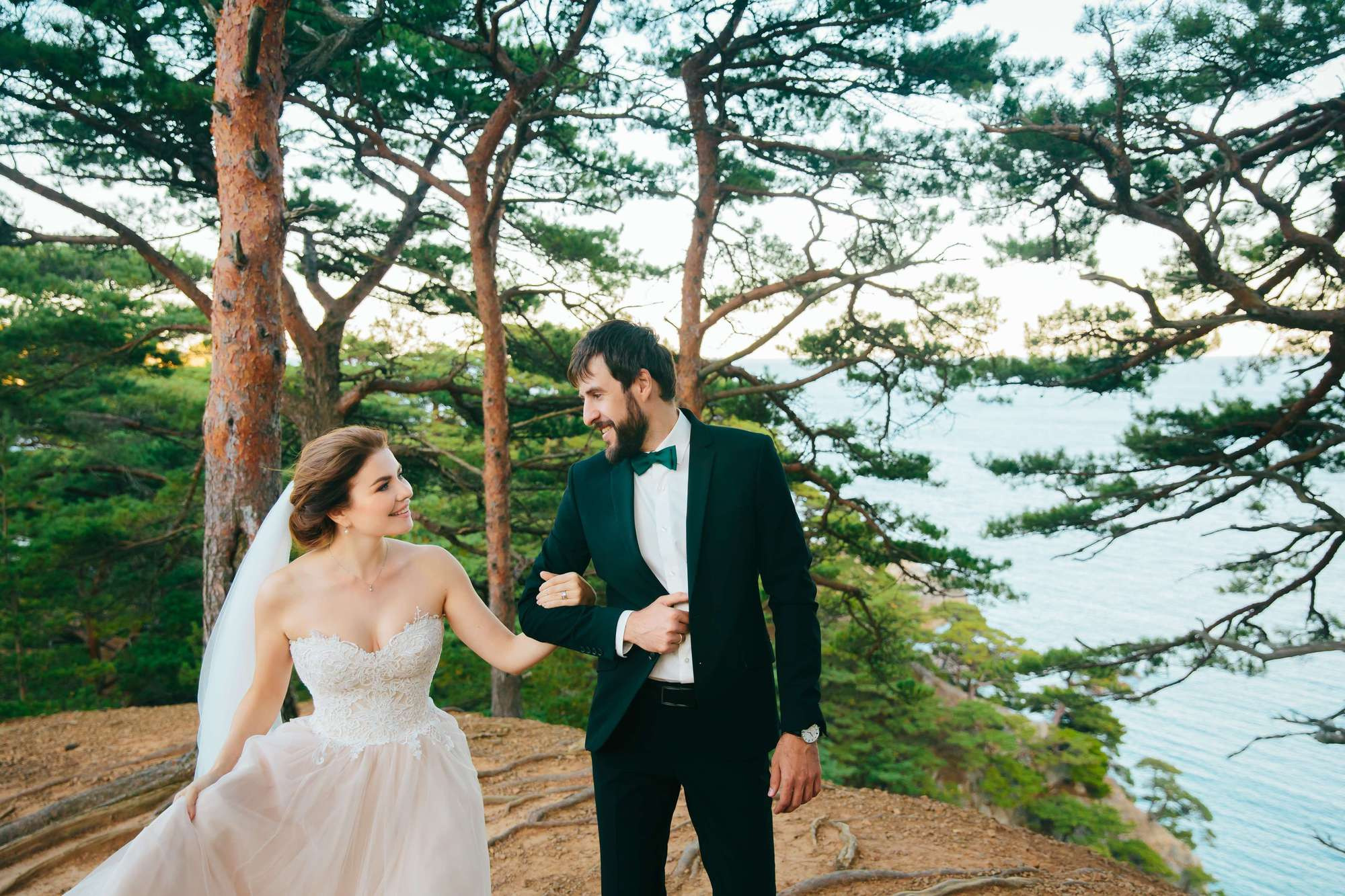 Big Sur Elopement. Wedding Photography & Videography Team in California, Los Angeles, San Francisco, San Diego and Travel