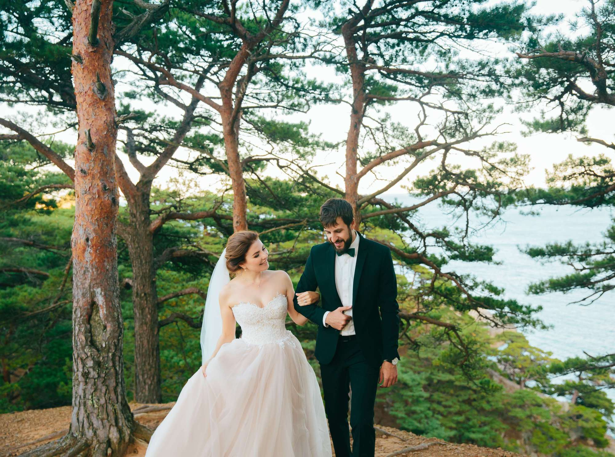 Big Sur Elopement. Wedding Photography & Videography Team in California, Los Angeles, San Francisco, San Diego and Travel