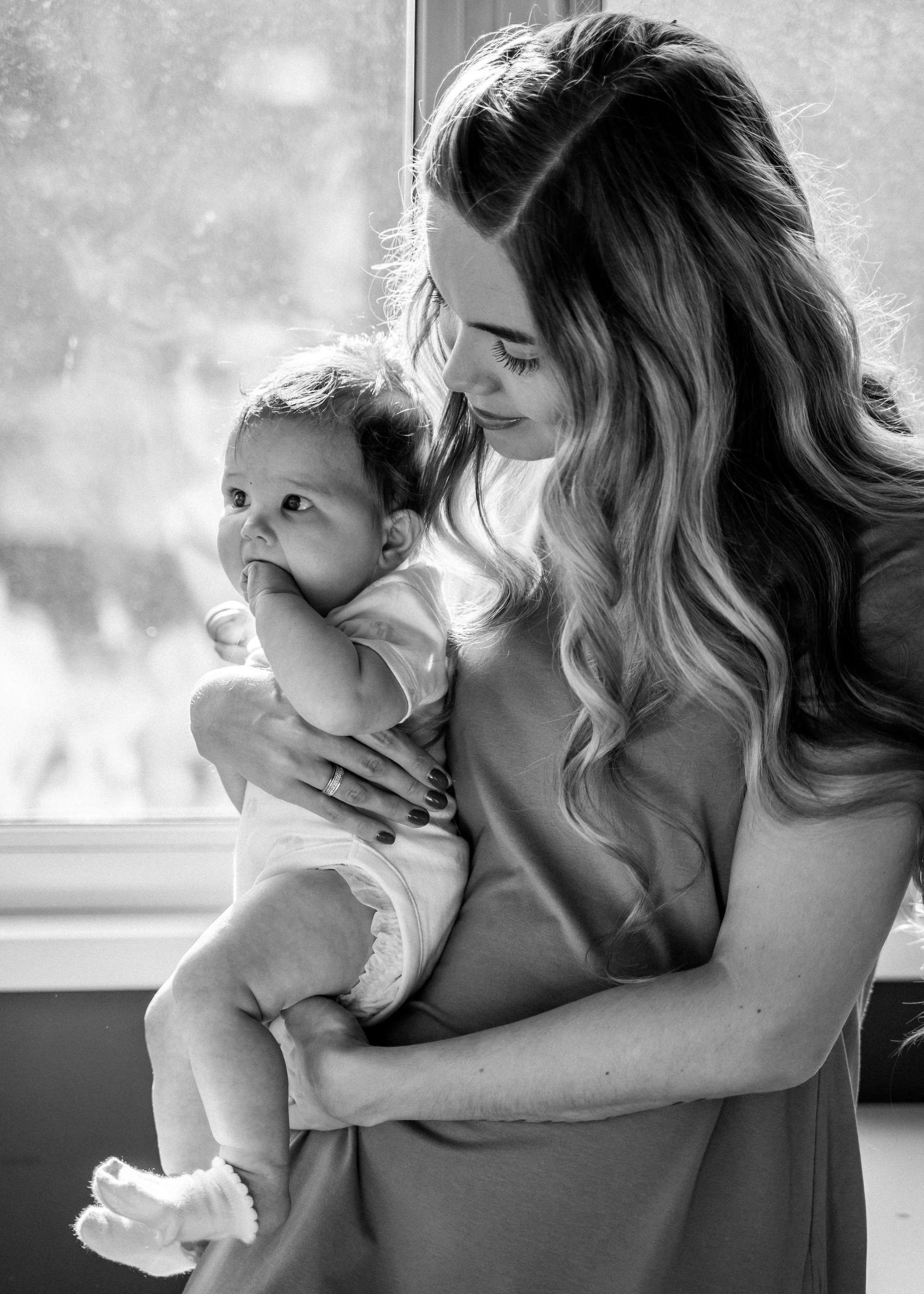 FAMILY SESSION AT HOME. Wedding Photography & Videography Team in California, Los Angeles, San Francisco, San Diego and Travel