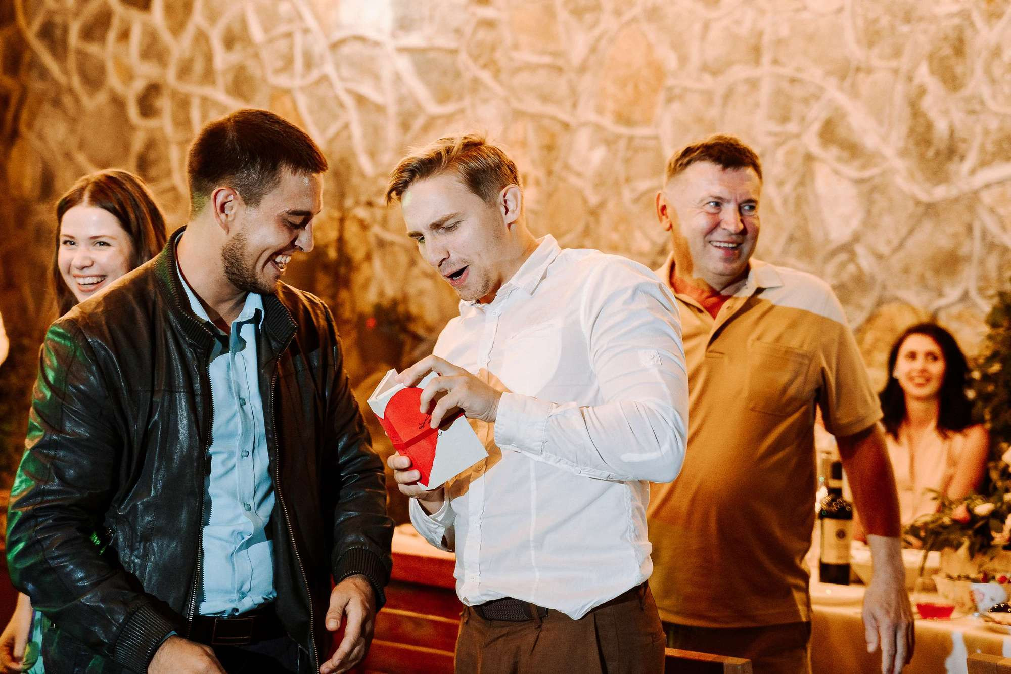 Backyard Wedding. Wedding Photography & Videography Team in California, Los Angeles, San Francisco, San Diego and Travel