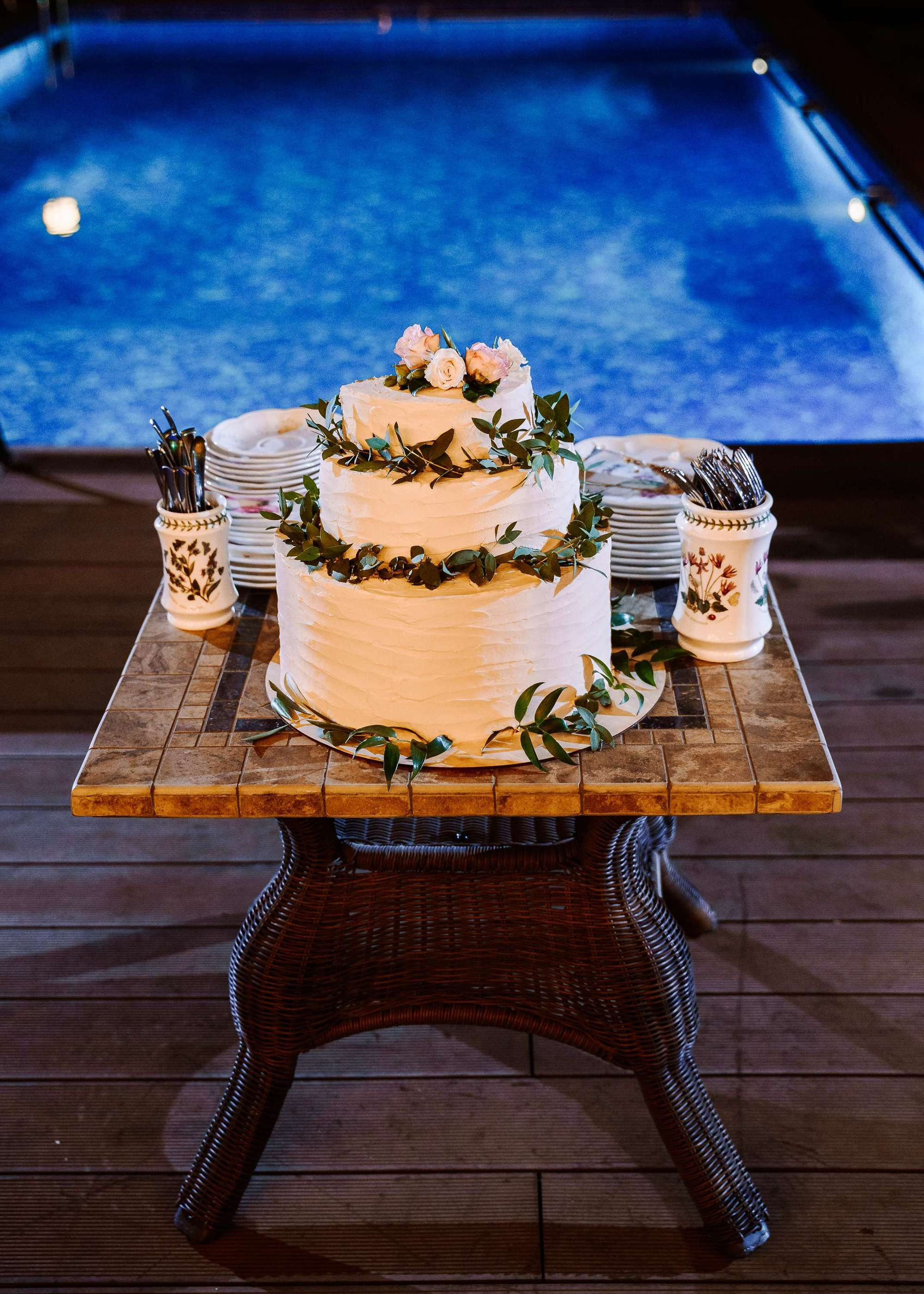 Backyard Wedding. Wedding Photography & Videography Team in California, Los Angeles, San Francisco, San Diego and Travel