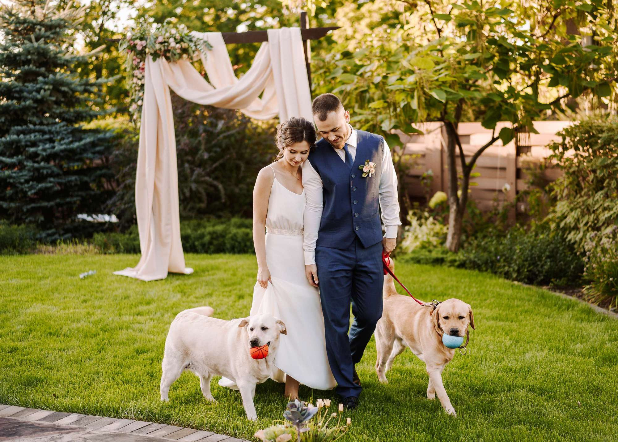 Backyard Wedding. Wedding Photography & Videography Team in California, Los Angeles, San Francisco, San Diego and Travel