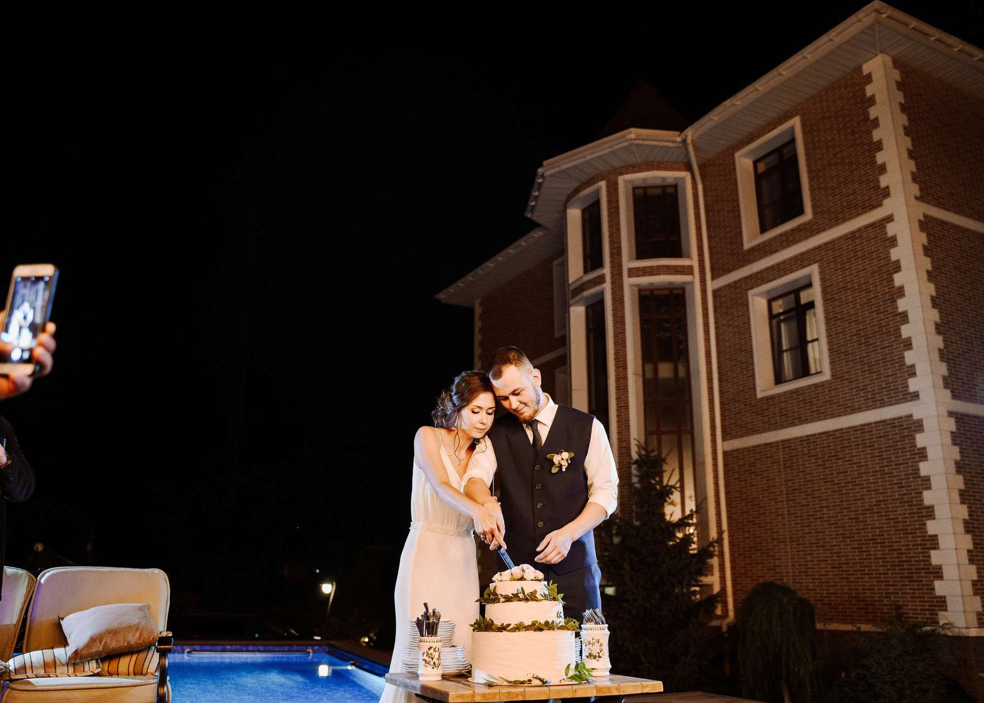 Backyard Wedding. Wedding Photography & Videography Team in California, Los Angeles, San Francisco, San Diego and Travel