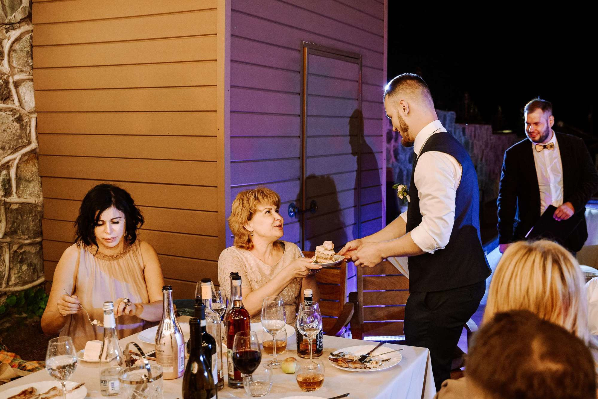 Backyard Wedding. Wedding Photography & Videography Team in California, Los Angeles, San Francisco, San Diego and Travel