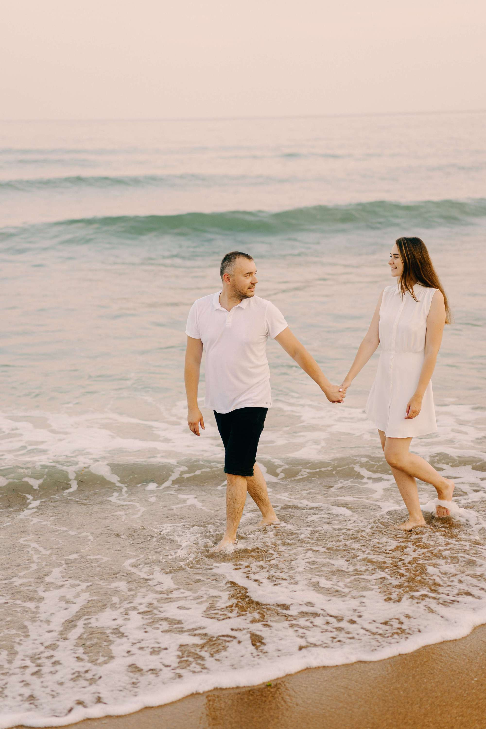 FAMILY BY THE OCEAN. Wedding Photography & Videography Team in California, Los Angeles, San Francisco, San Diego and Travel