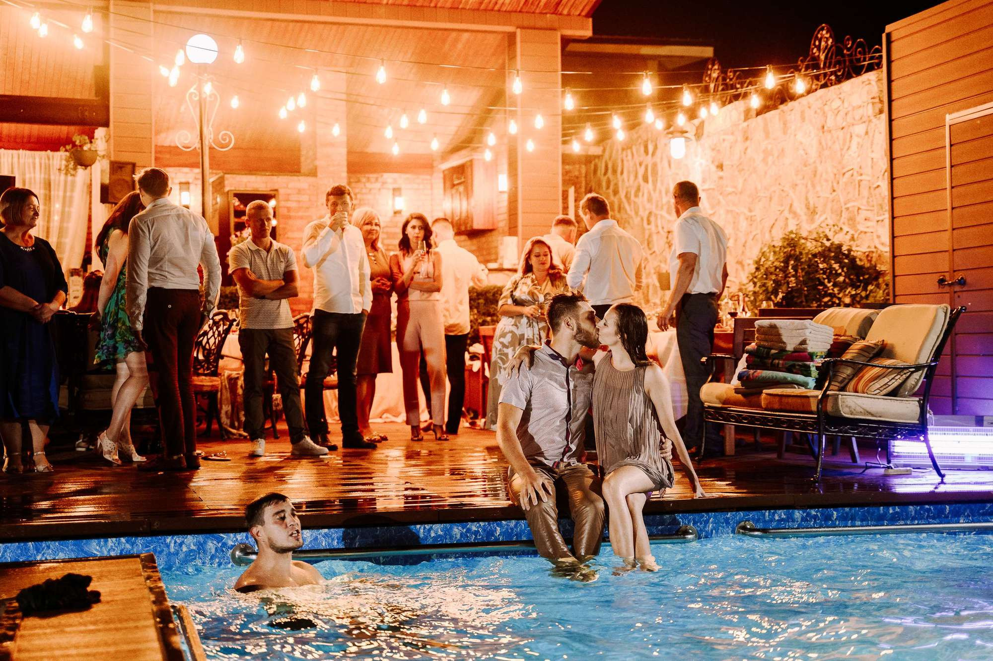 Backyard Wedding. Wedding Photography & Videography Team in California, Los Angeles, San Francisco, San Diego and Travel