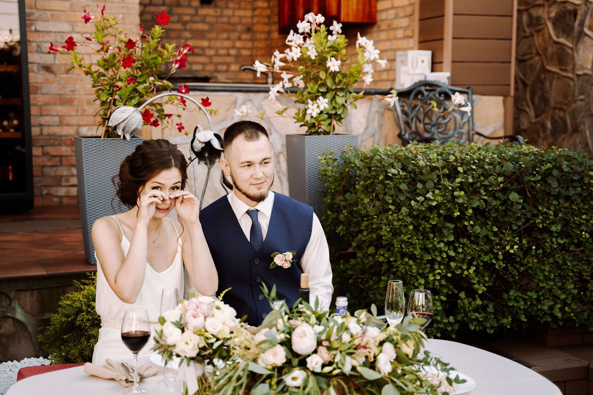 Backyard Wedding. Wedding Photography & Videography Team in California, Los Angeles, San Francisco, San Diego and Travel