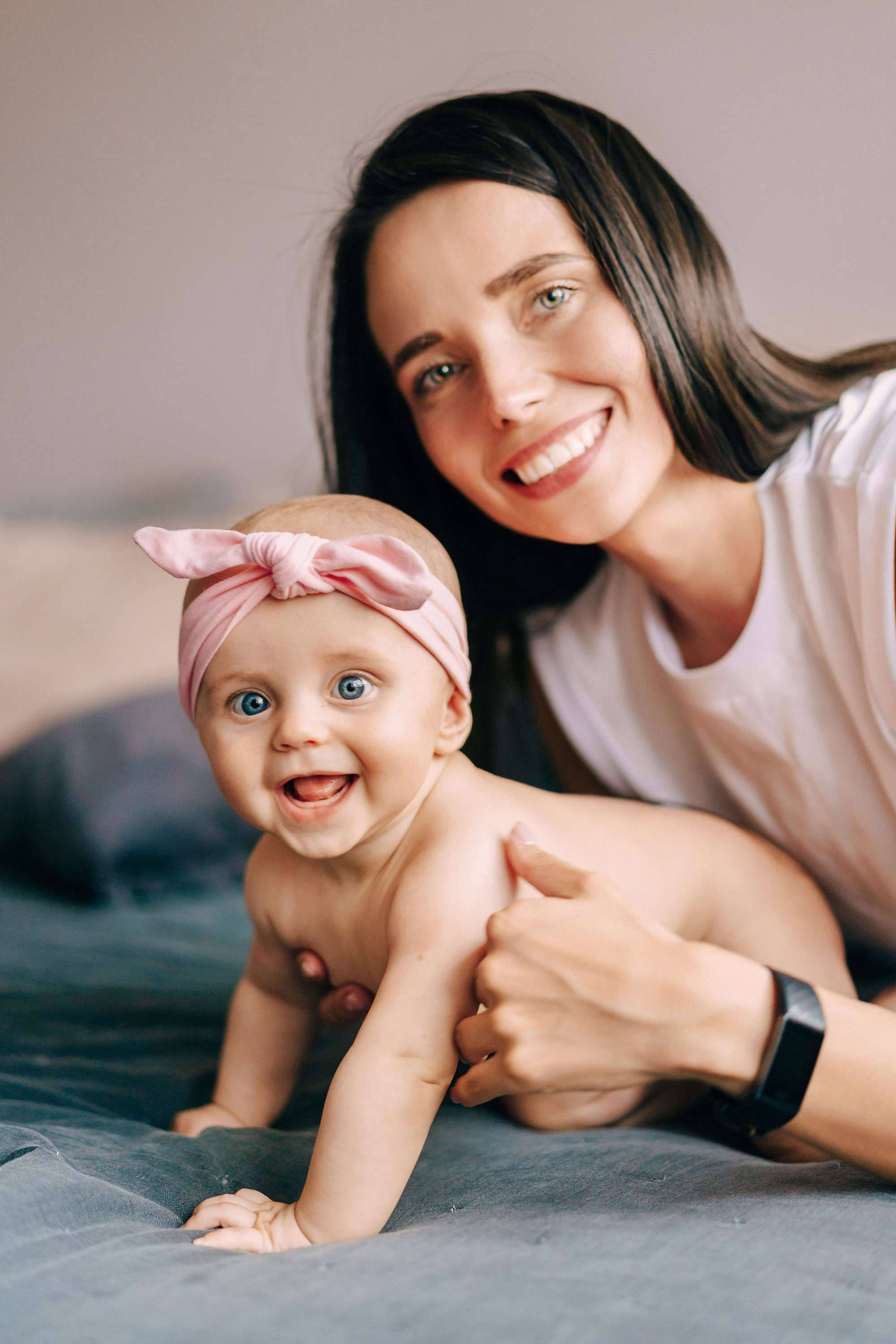 6 MONTHS BABY HOME SESSION. Wedding Photography & Videography Team in California, Los Angeles, San Francisco, San Diego and Travel