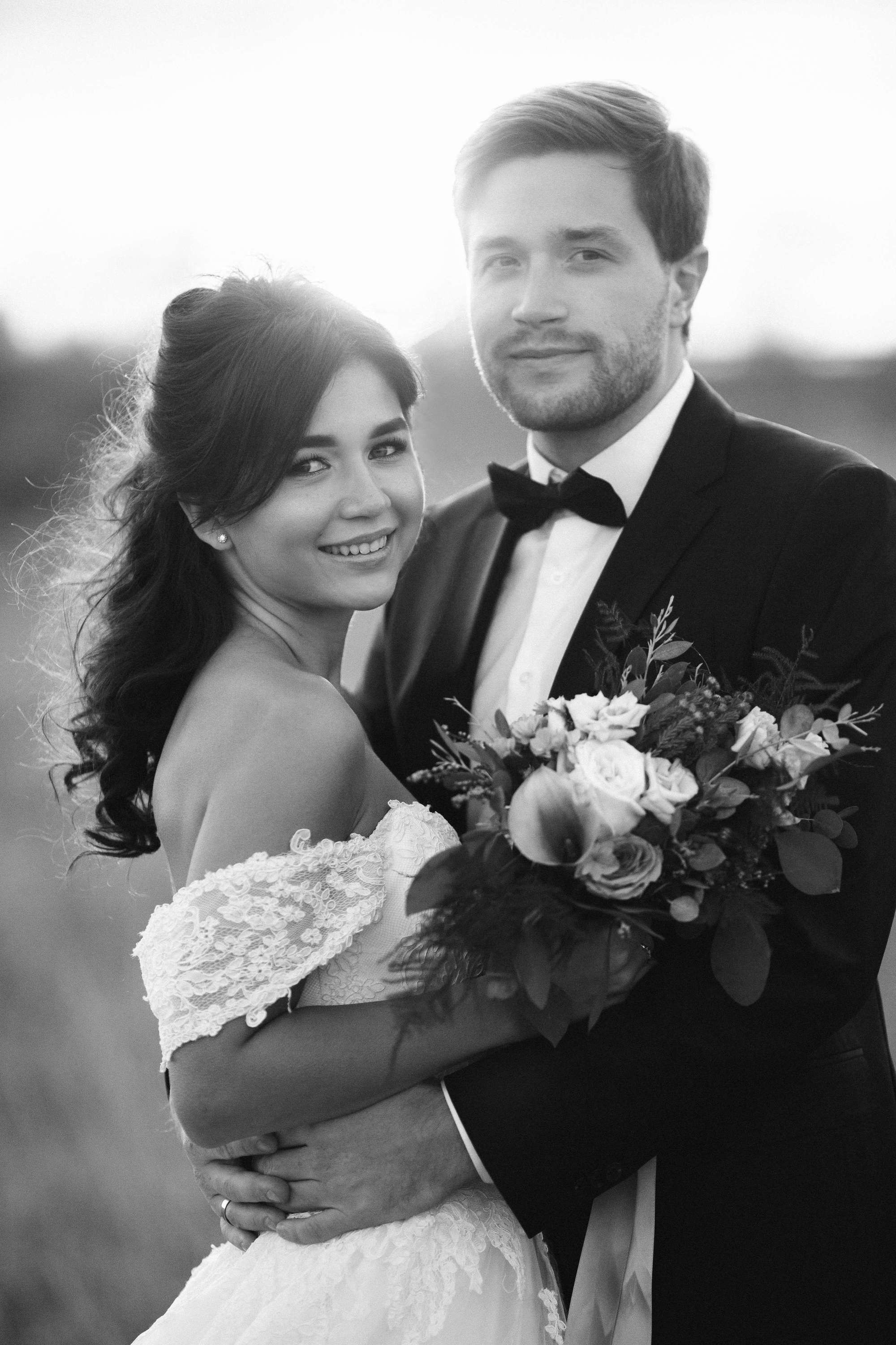 Elopement in Stacks of Hay. Wedding Photography & Videography Team in California, Los Angeles, San Francisco, San Diego and Travel