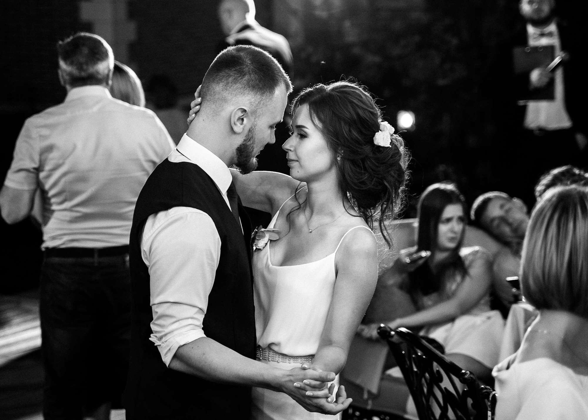 Backyard Wedding. Wedding Photography & Videography Team in California, Los Angeles, San Francisco, San Diego and Travel