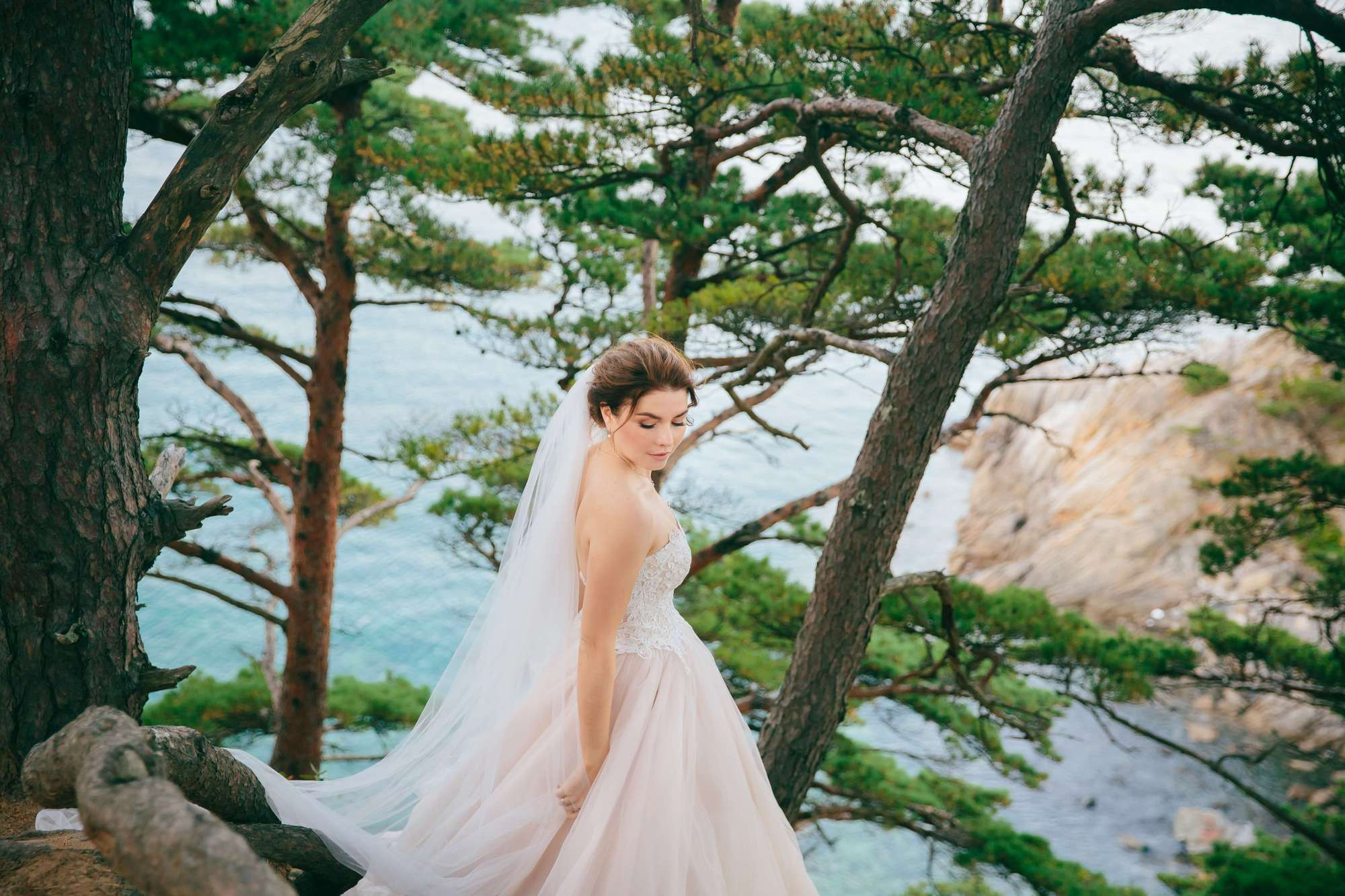 Big Sur Elopement. Wedding Photography & Videography Team in California, Los Angeles, San Francisco, San Diego and Travel