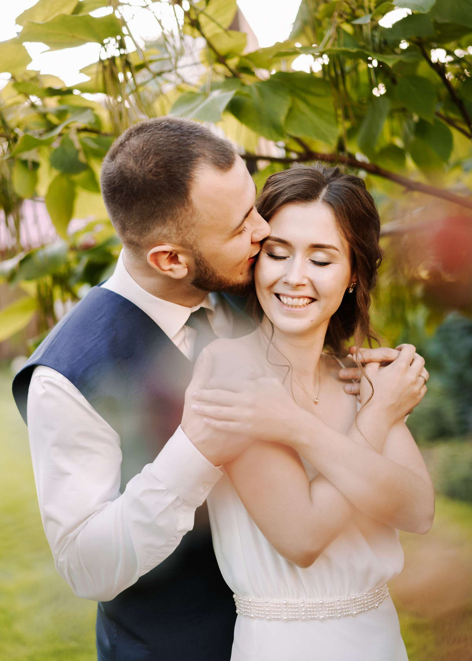 Backyard Wedding. Wedding Photography & Videography Team in California, Los Angeles, San Francisco, San Diego and Travel