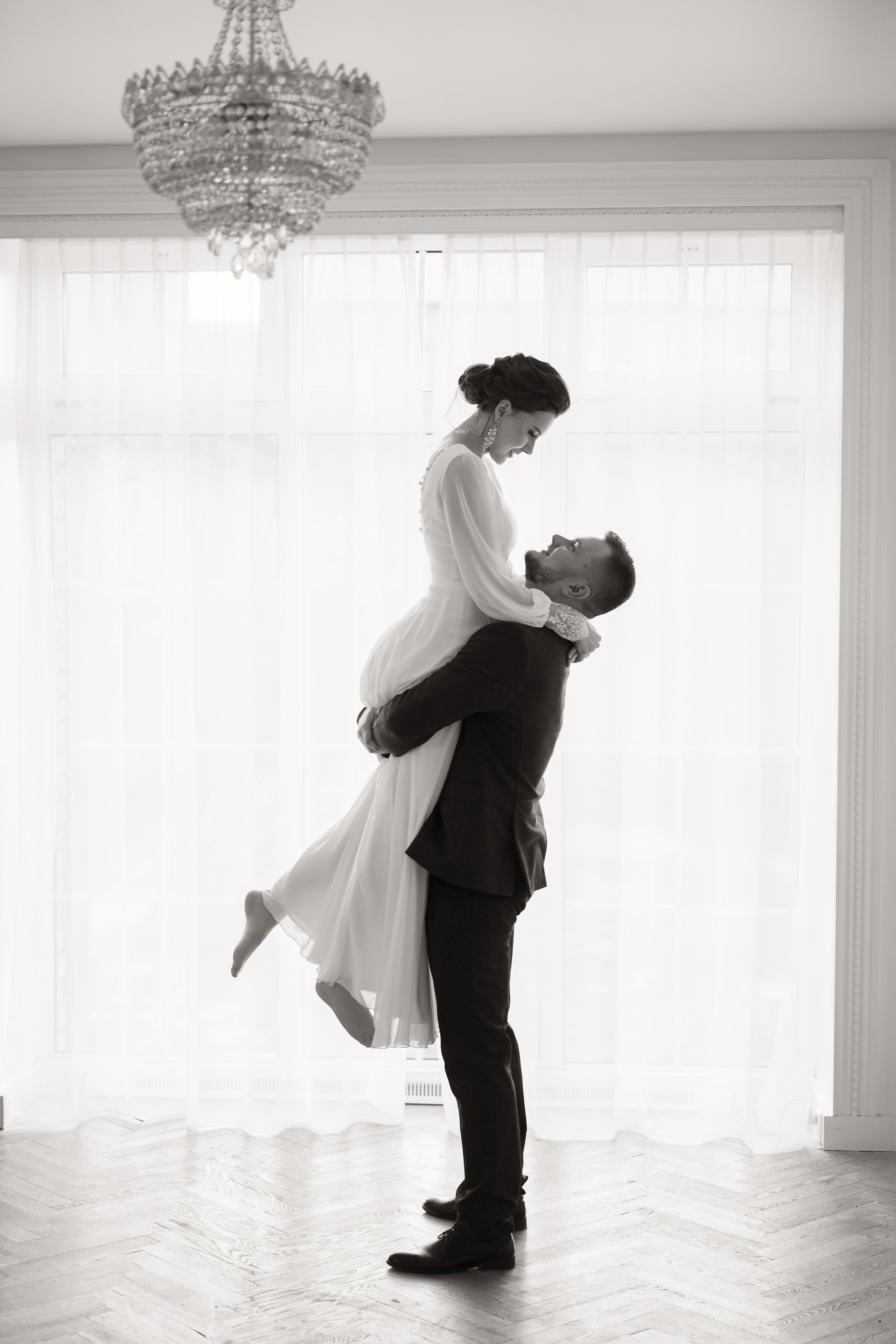 Studio Wedding Portraits. Wedding Photography & Videography Team in California, Los Angeles, San Francisco, San Diego and Travel