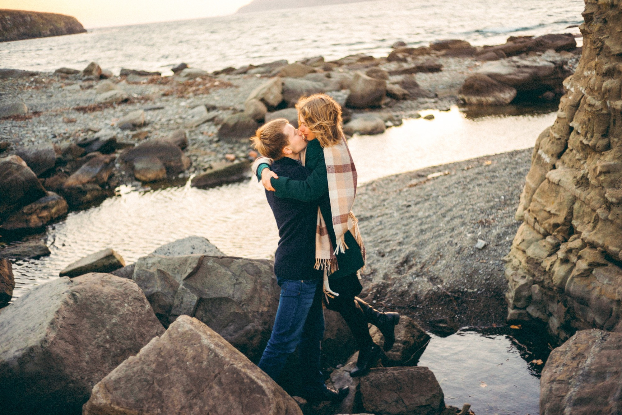 Proposal by the ocean. Wedding Photography & Videography Team in California, Los Angeles, San Francisco, San Diego and Travel
