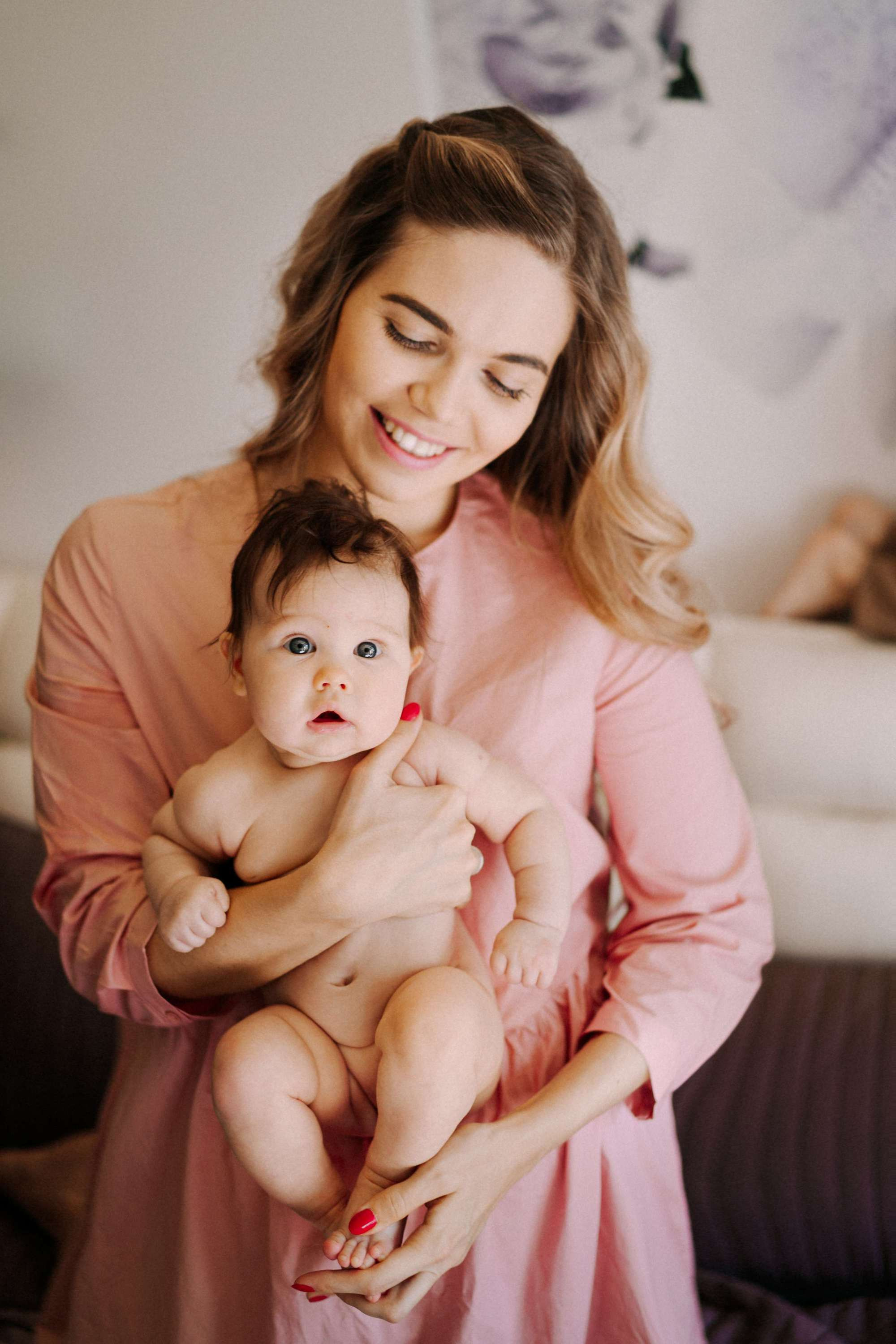 FAMILY SESSION AT HOME. Wedding Photography & Videography Team in California, Los Angeles, San Francisco, San Diego and Travel