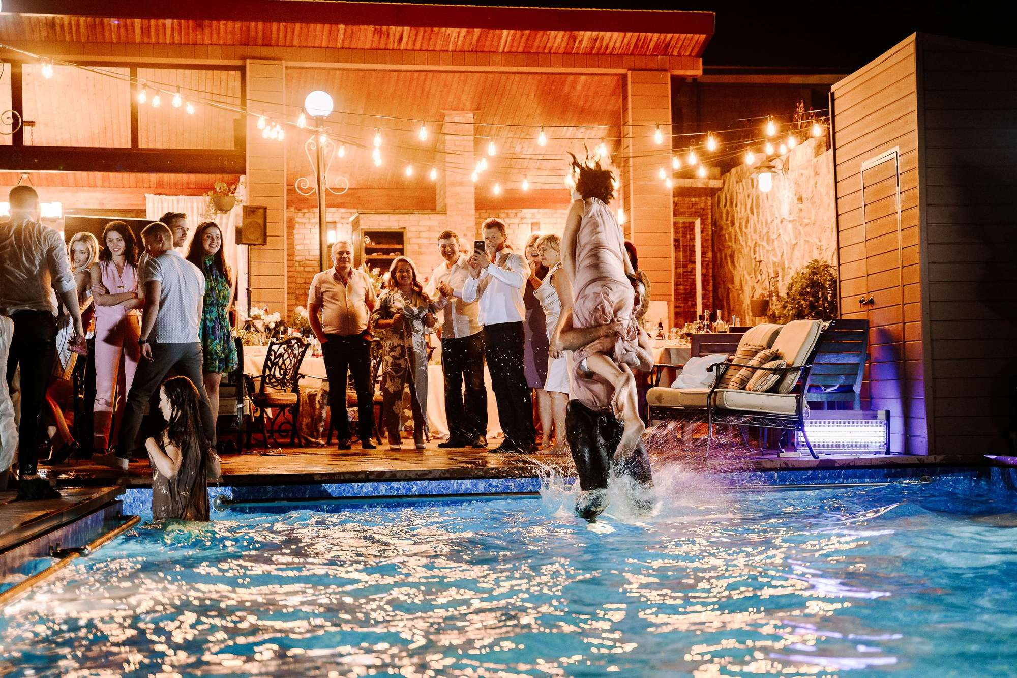 Backyard Wedding. Wedding Photography & Videography Team in California, Los Angeles, San Francisco, San Diego and Travel