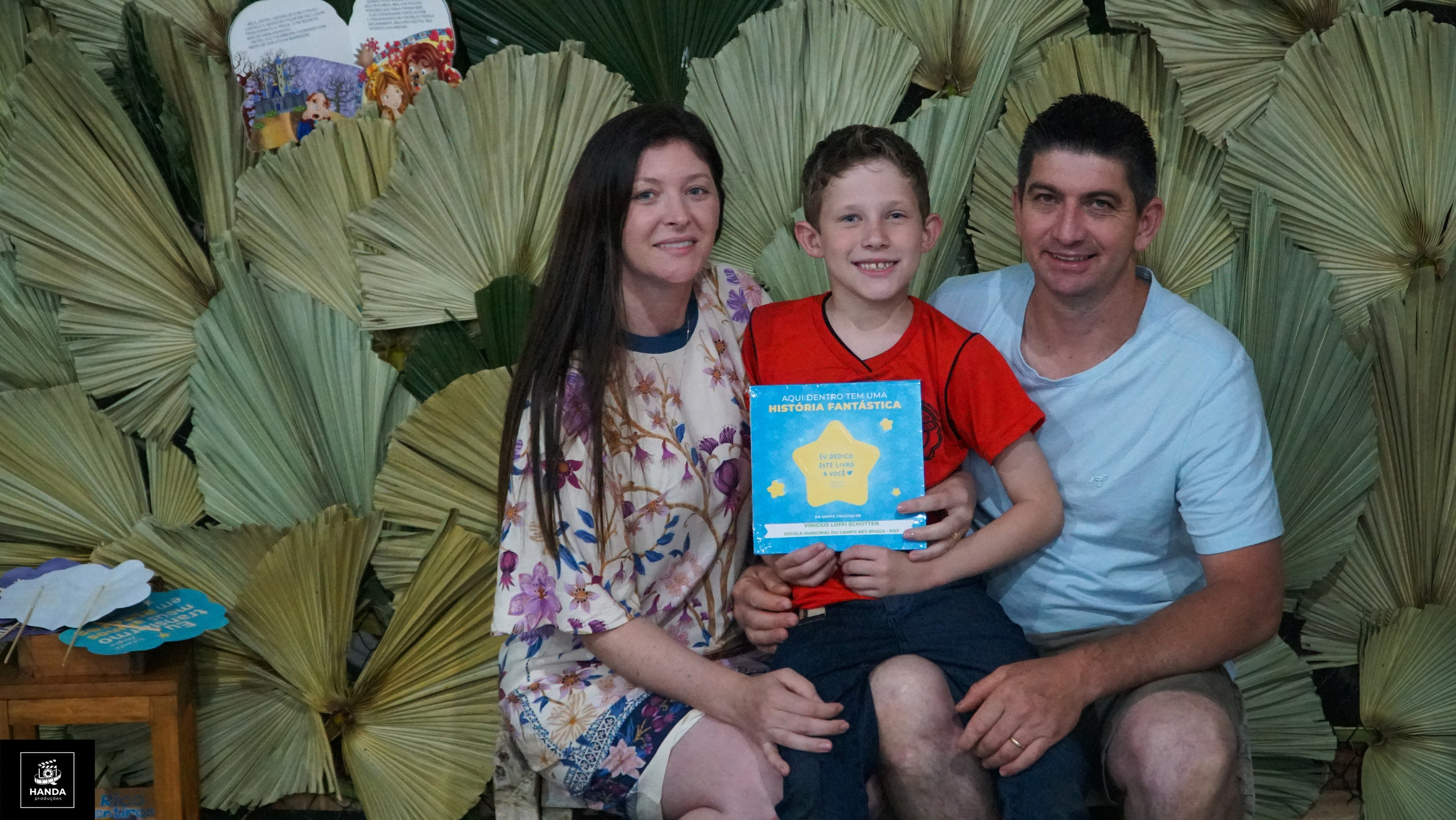 Noite autógrafos colégio Aurélio Buarque de Holanda. Handa Produções