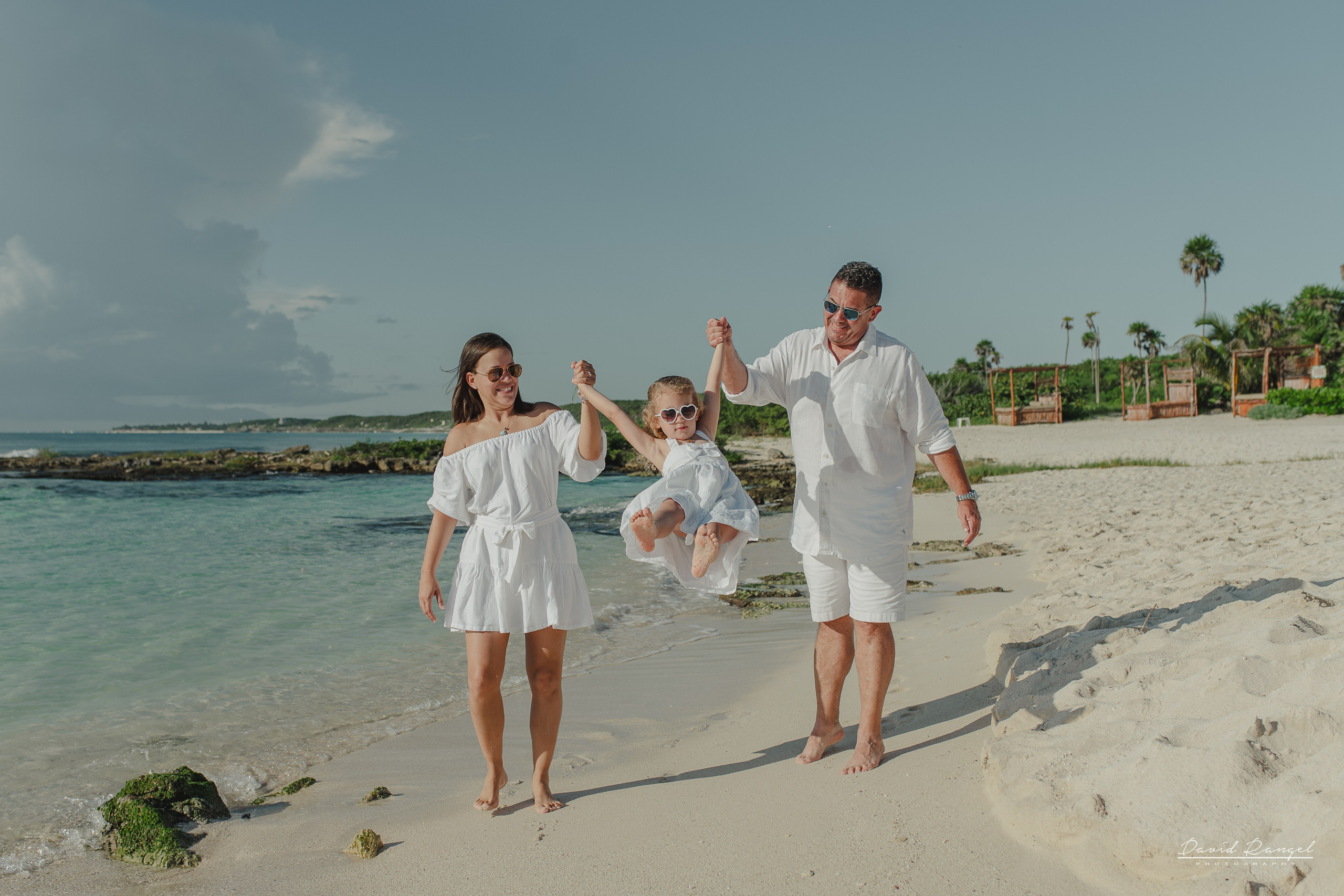 Family & Life Style Portfolio. Destination wedding photographer based in Cancun and Riviera Maya with service worldwide
