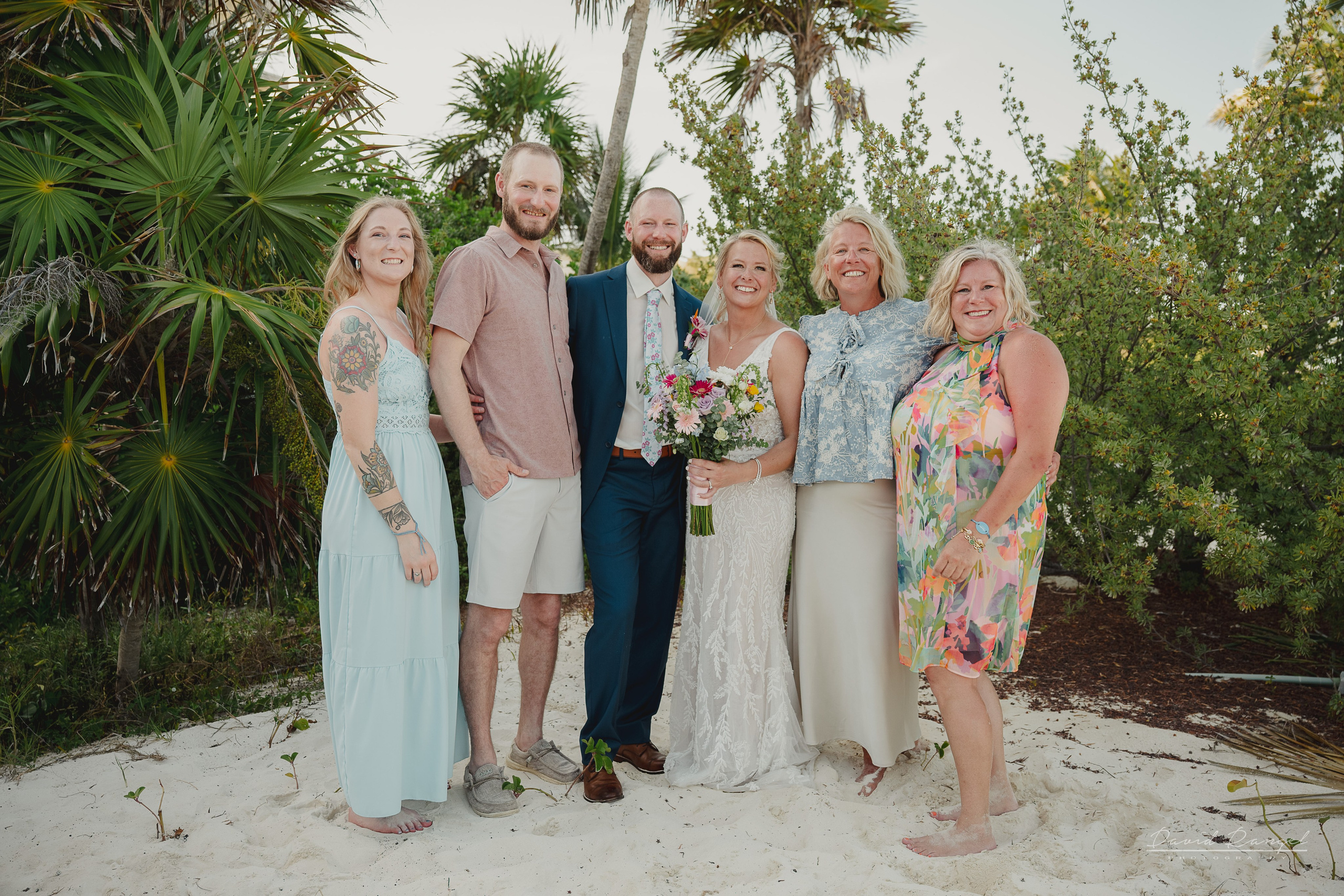 Destination Wedding at Royalton Splash Riviera Cancun. Destination wedding photographer based in Cancun and Riviera Maya with service worldwide