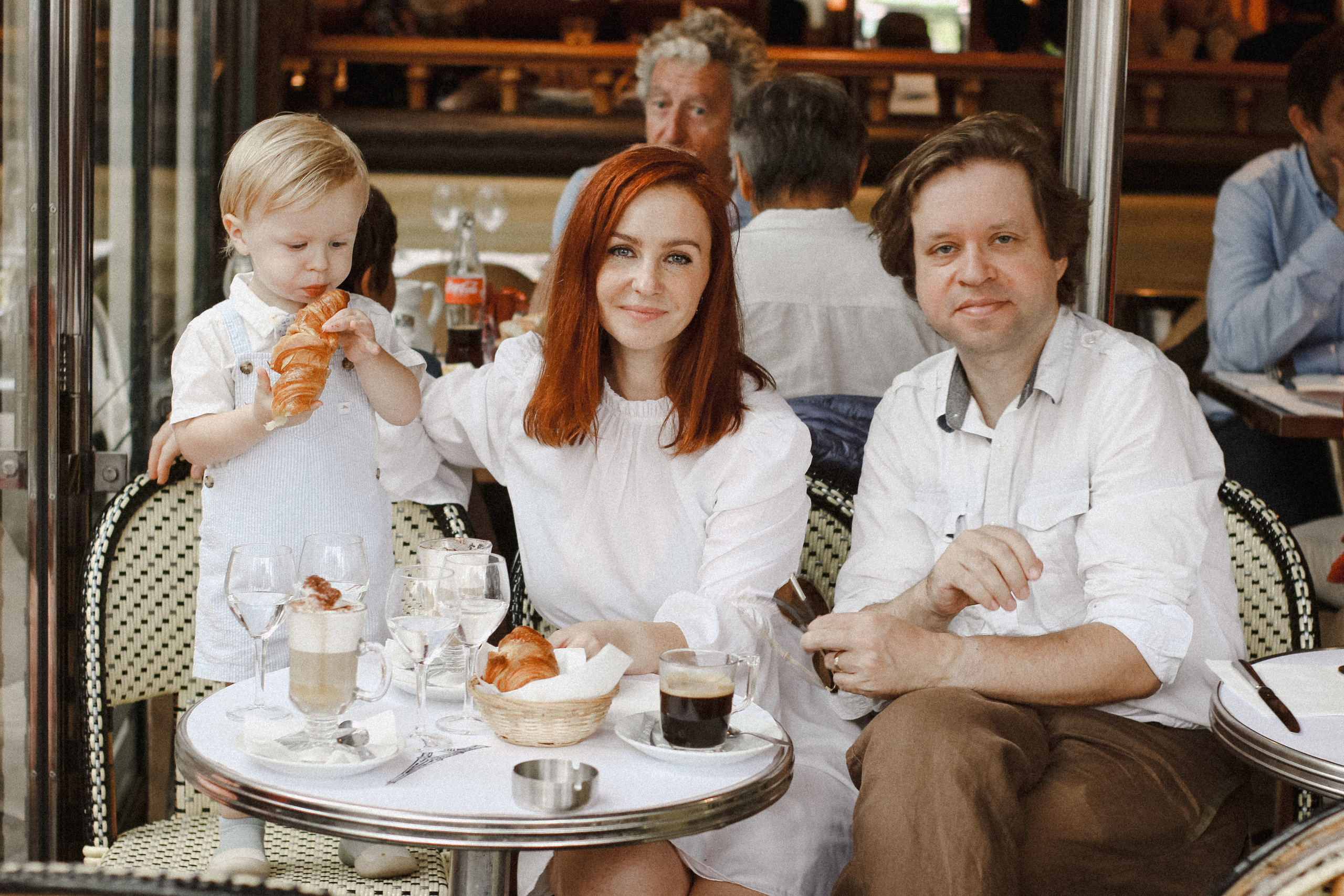 Family photo shooting in Paris. Фотограф в Париже