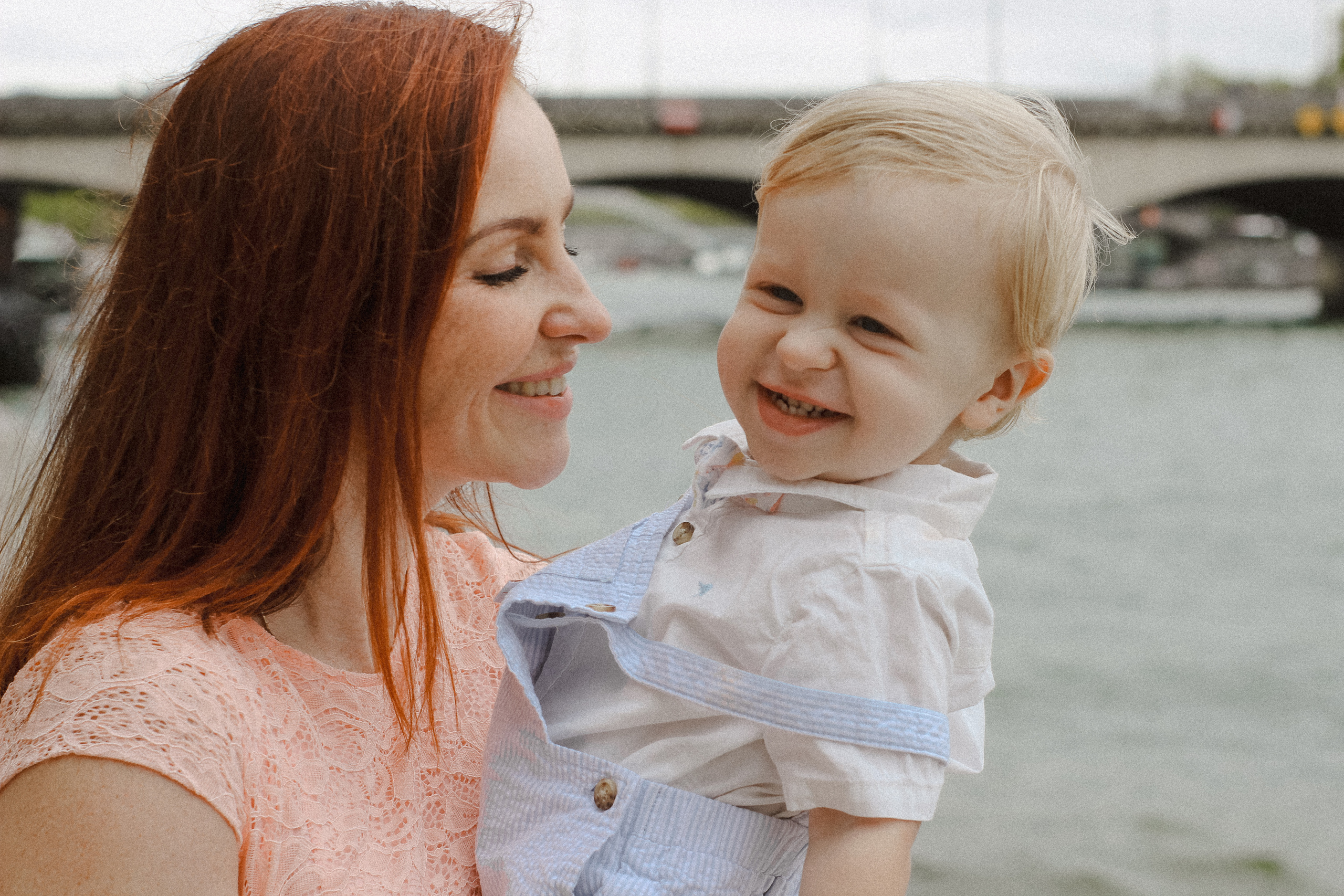 Family photo shooting in Paris. Фотограф в Париже