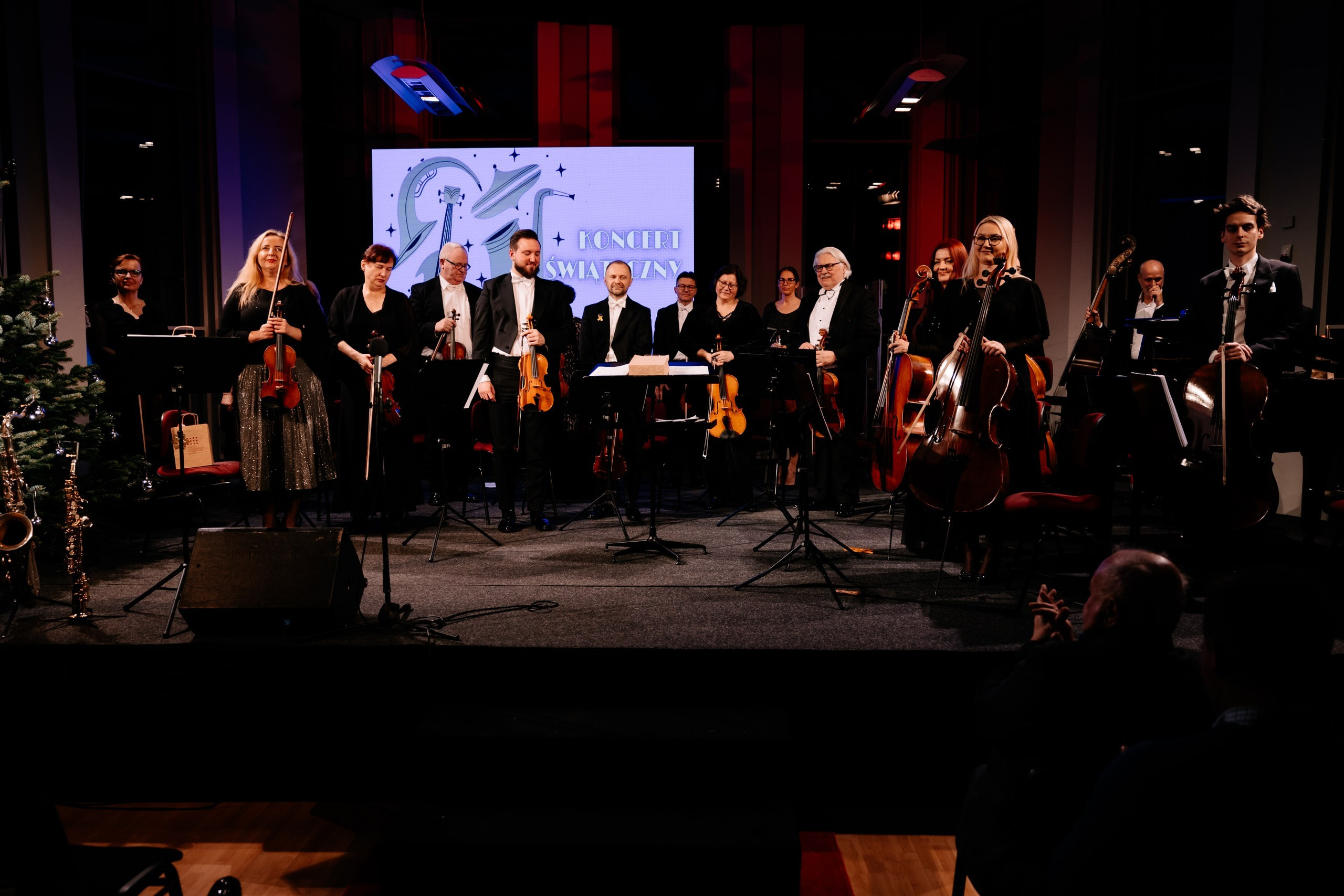 Opera Leśna. Fotograf Ślubny Warszawa - Sesje Biznesowe Rodzinne Eventy