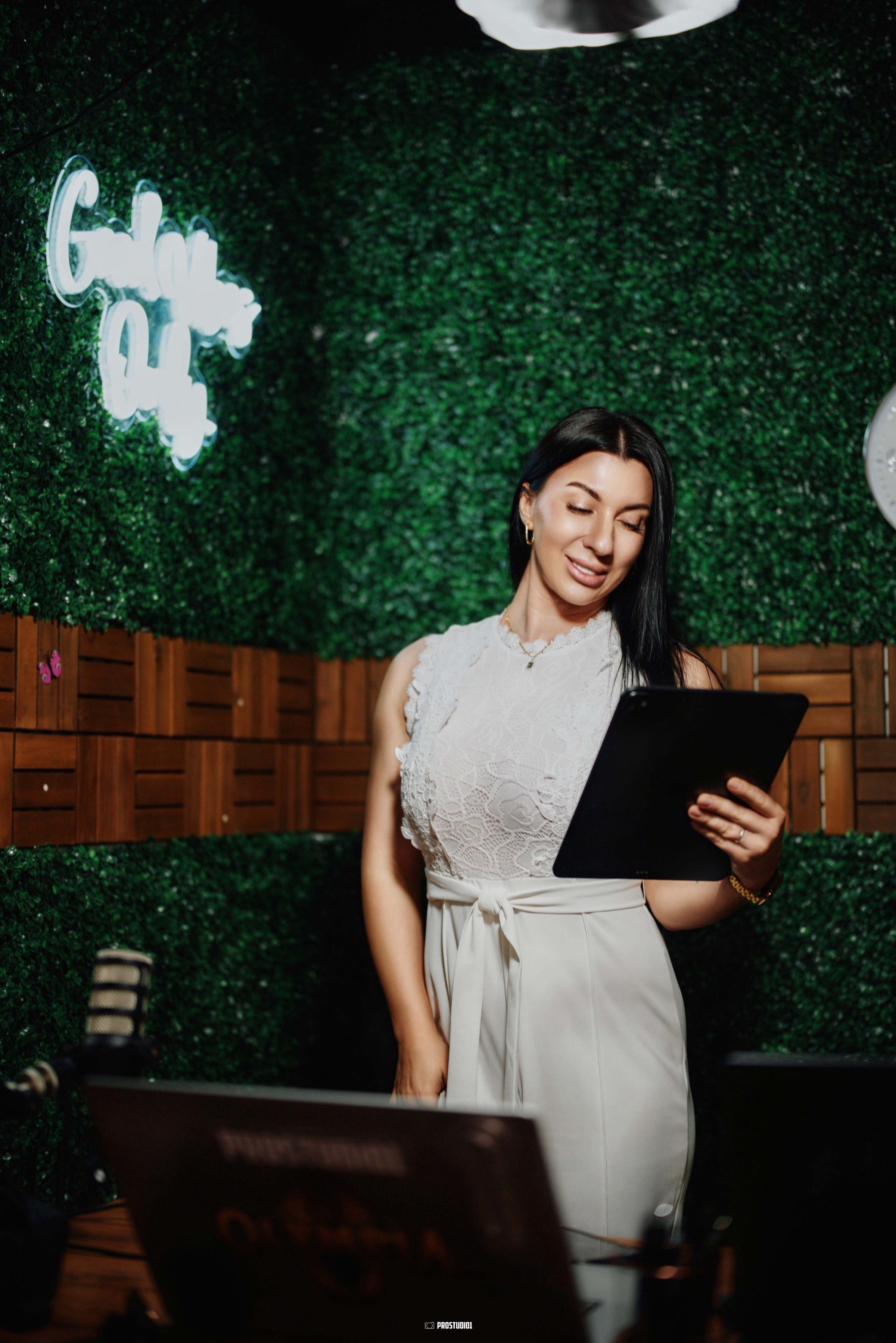 Good Vibes — estudio para videos a cámara cerca de Miami | ProStudio1