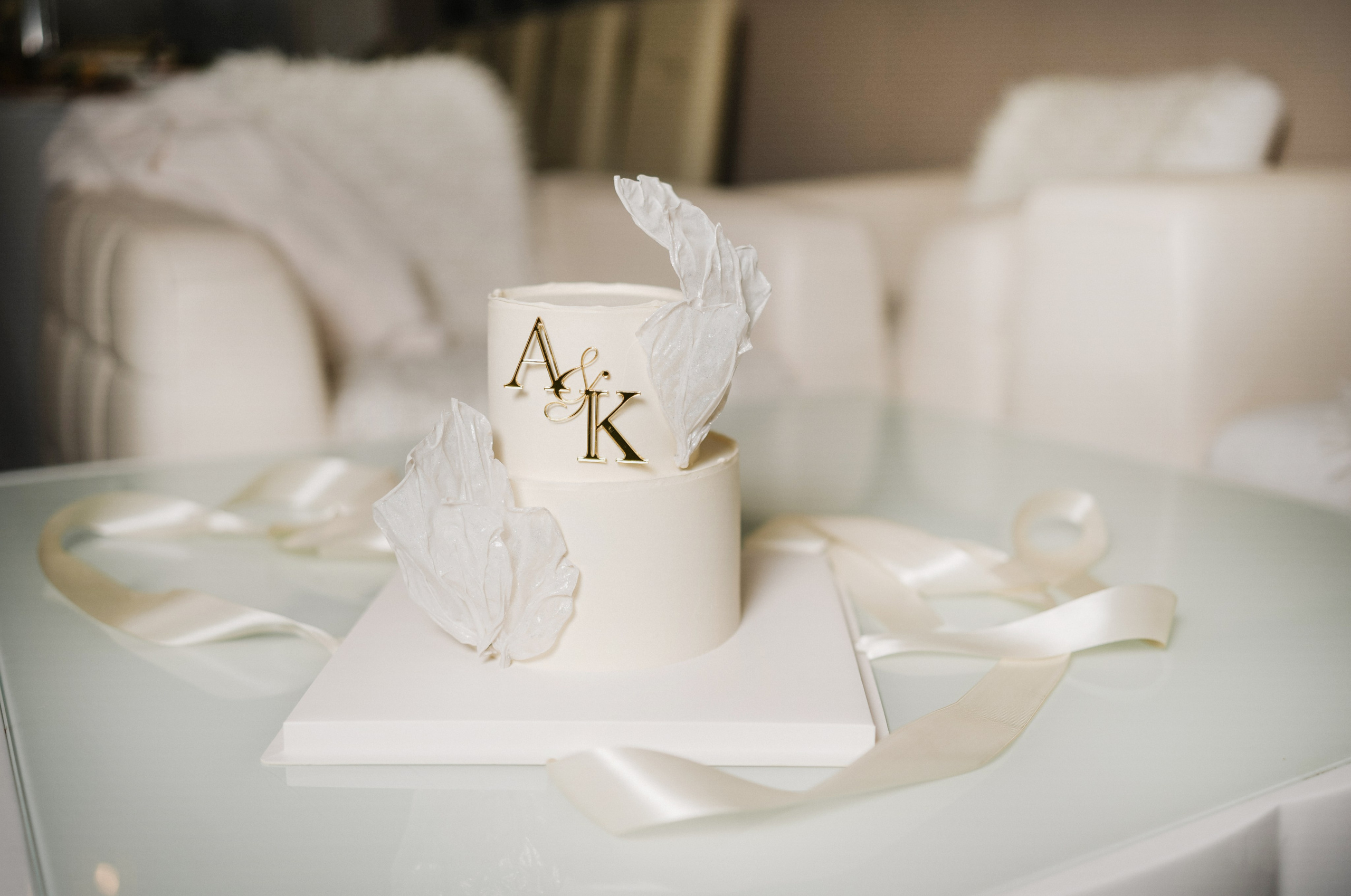 WEDDINGS. Calgary Family and Child & Wedding Photographer