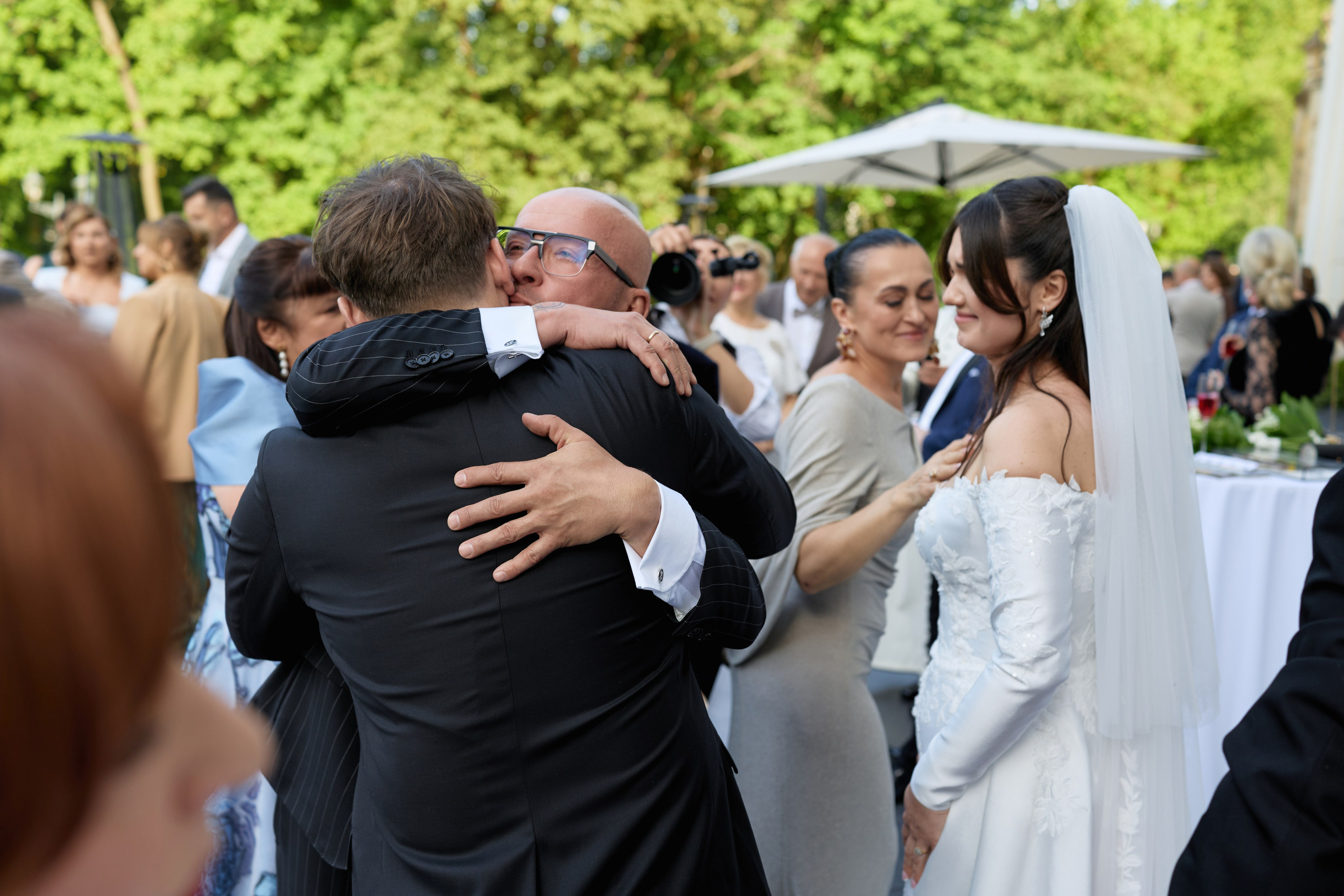 Wiktoria & Kacper. Pałac Goetz. Fotograf ślubny i rodzinny w Krakowie Yana Klymova