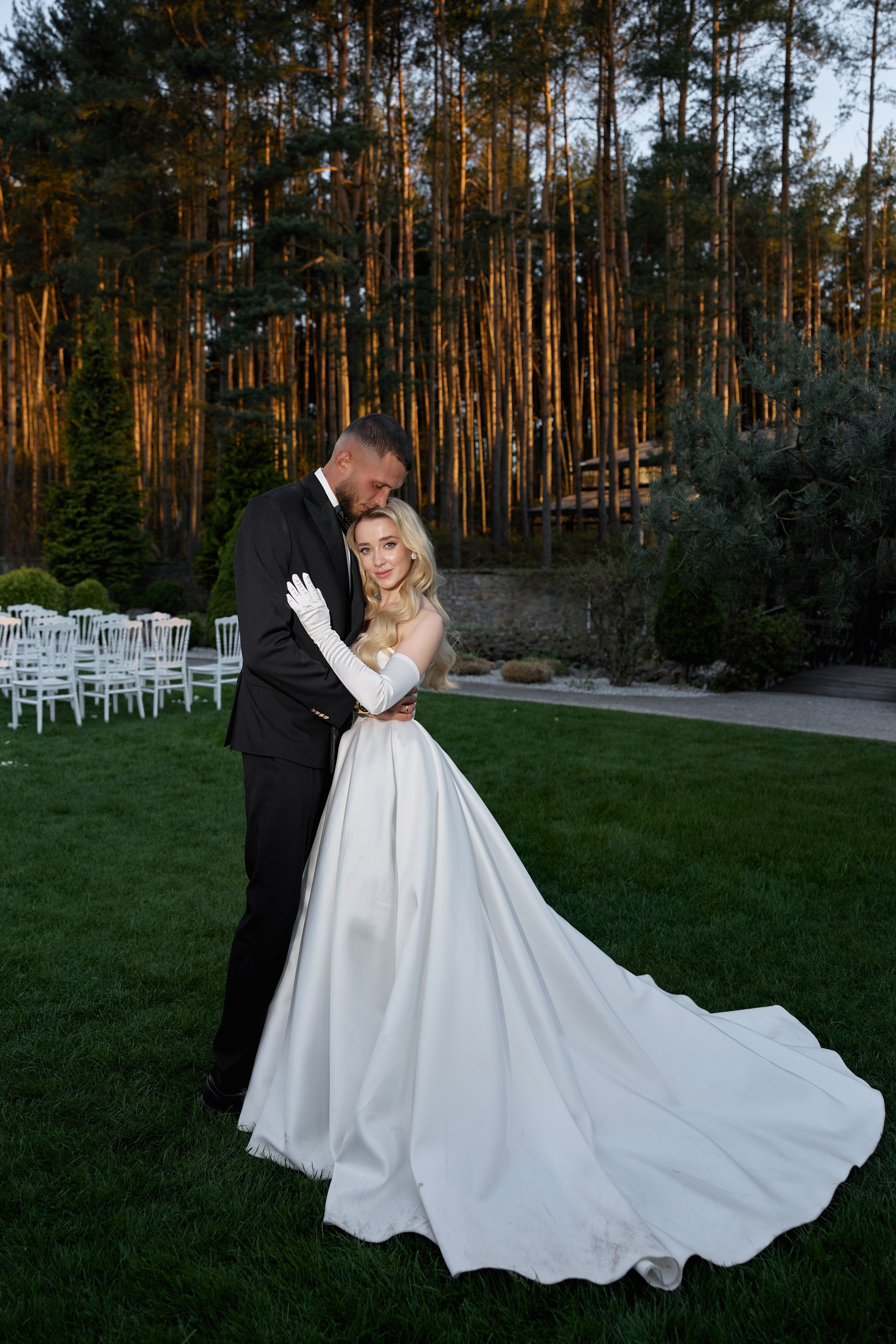 Natalia & Roman. Dworek przy lesie. Fotograf ślubny i rodzinny w Krakowie Yana Klymova