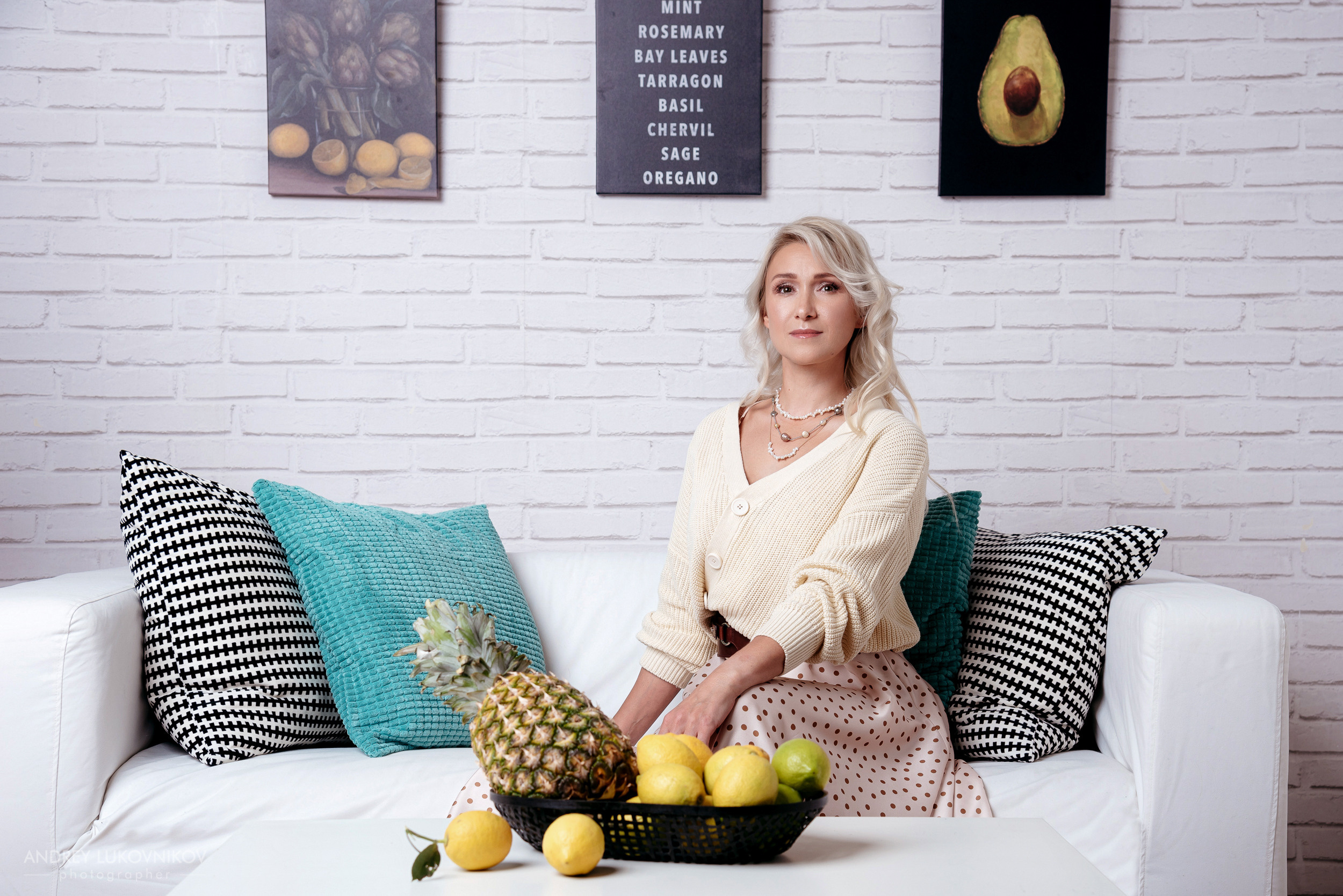 Контентная студийная фотосессия для блогеров