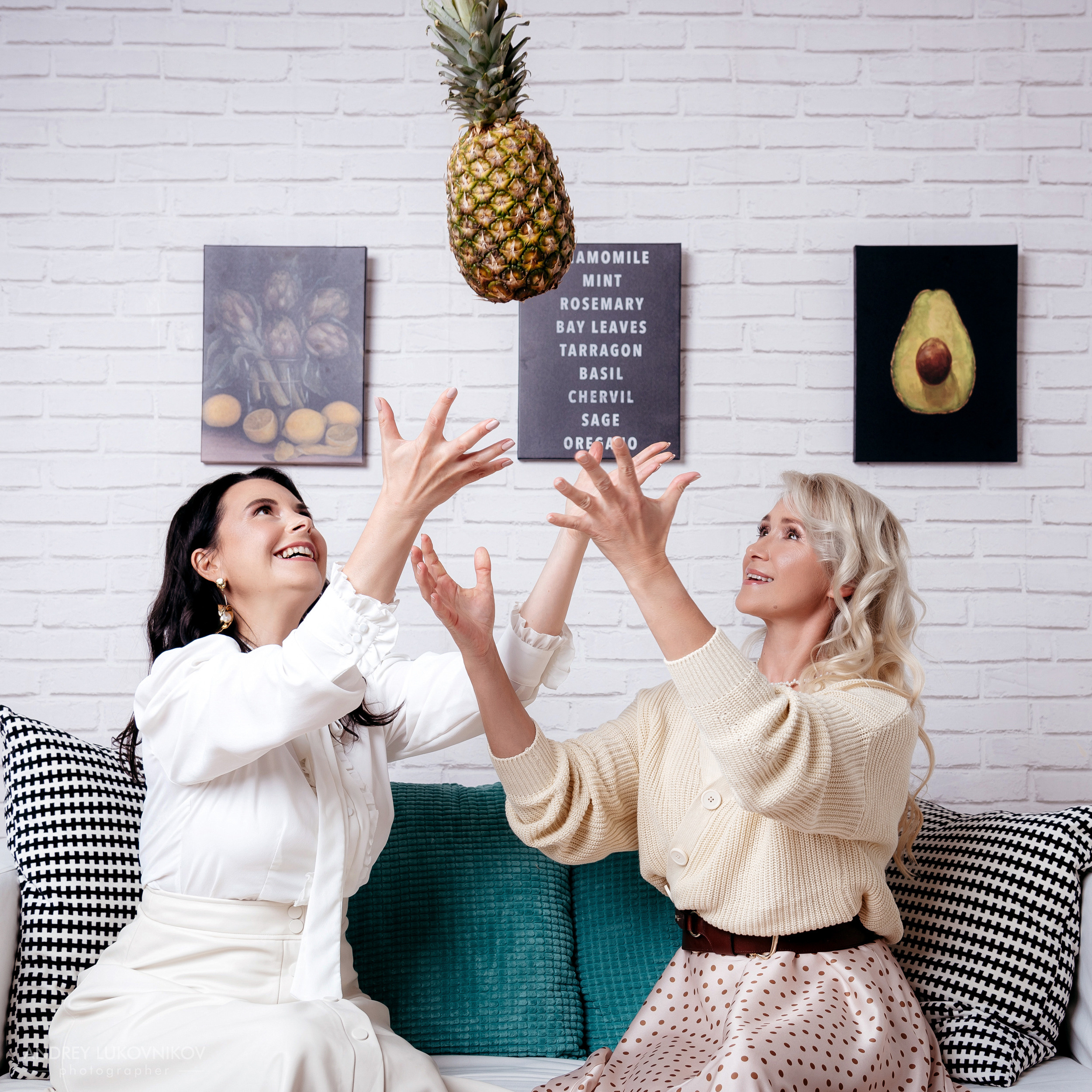 Контентная студийная фотосессия для блогеров