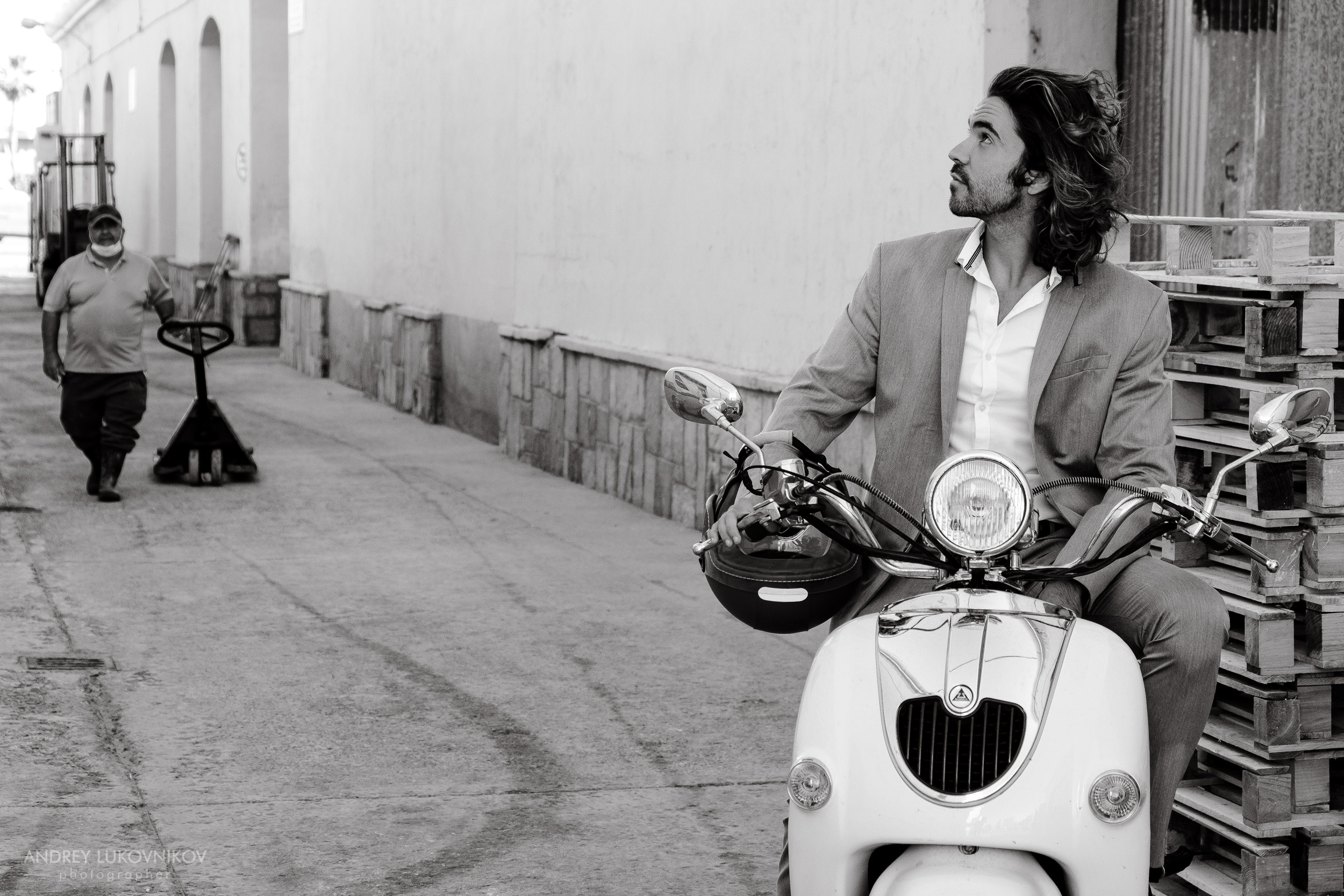 Мужская фотосессия в порту