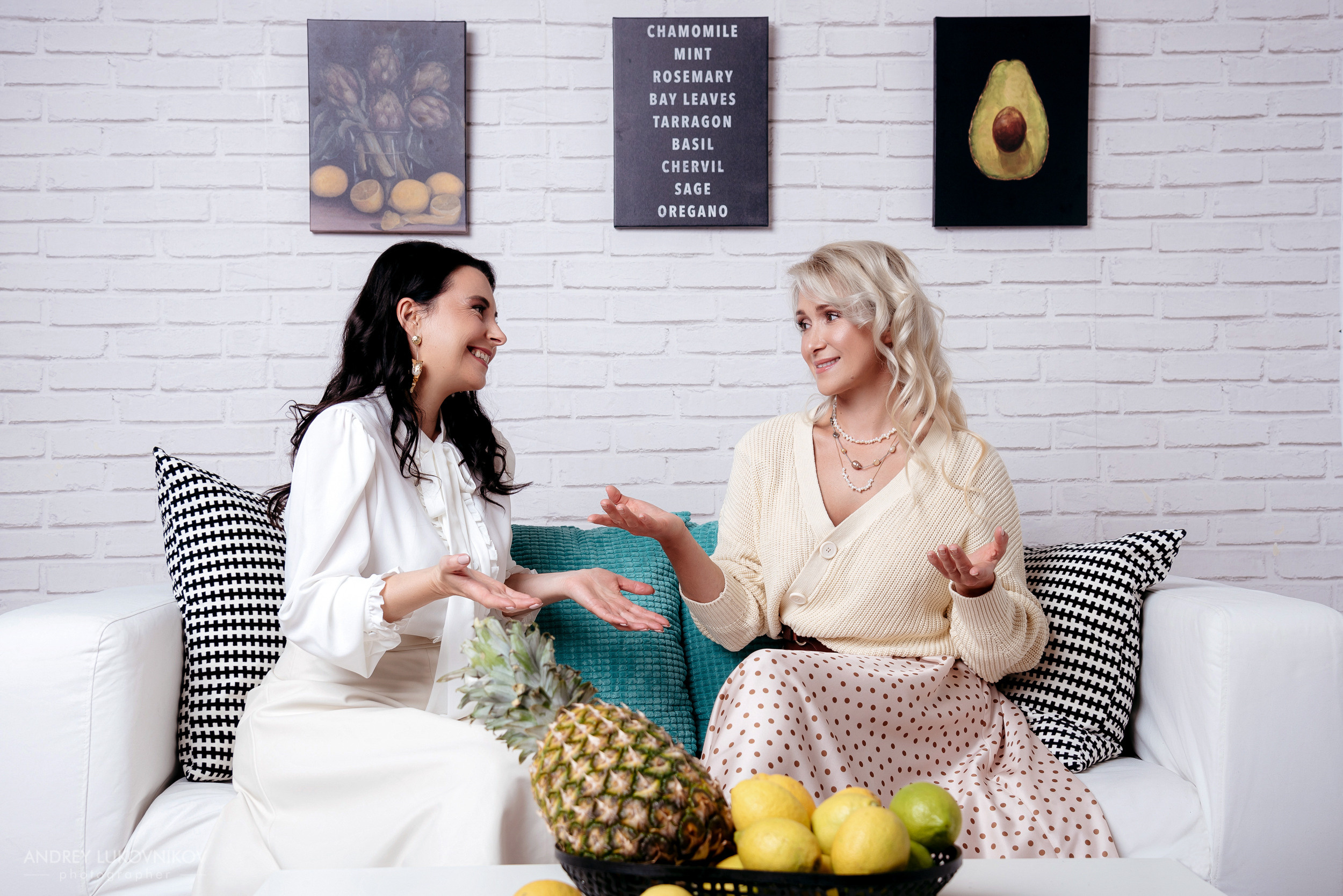 Контентная студийная фотосессия для блогеров