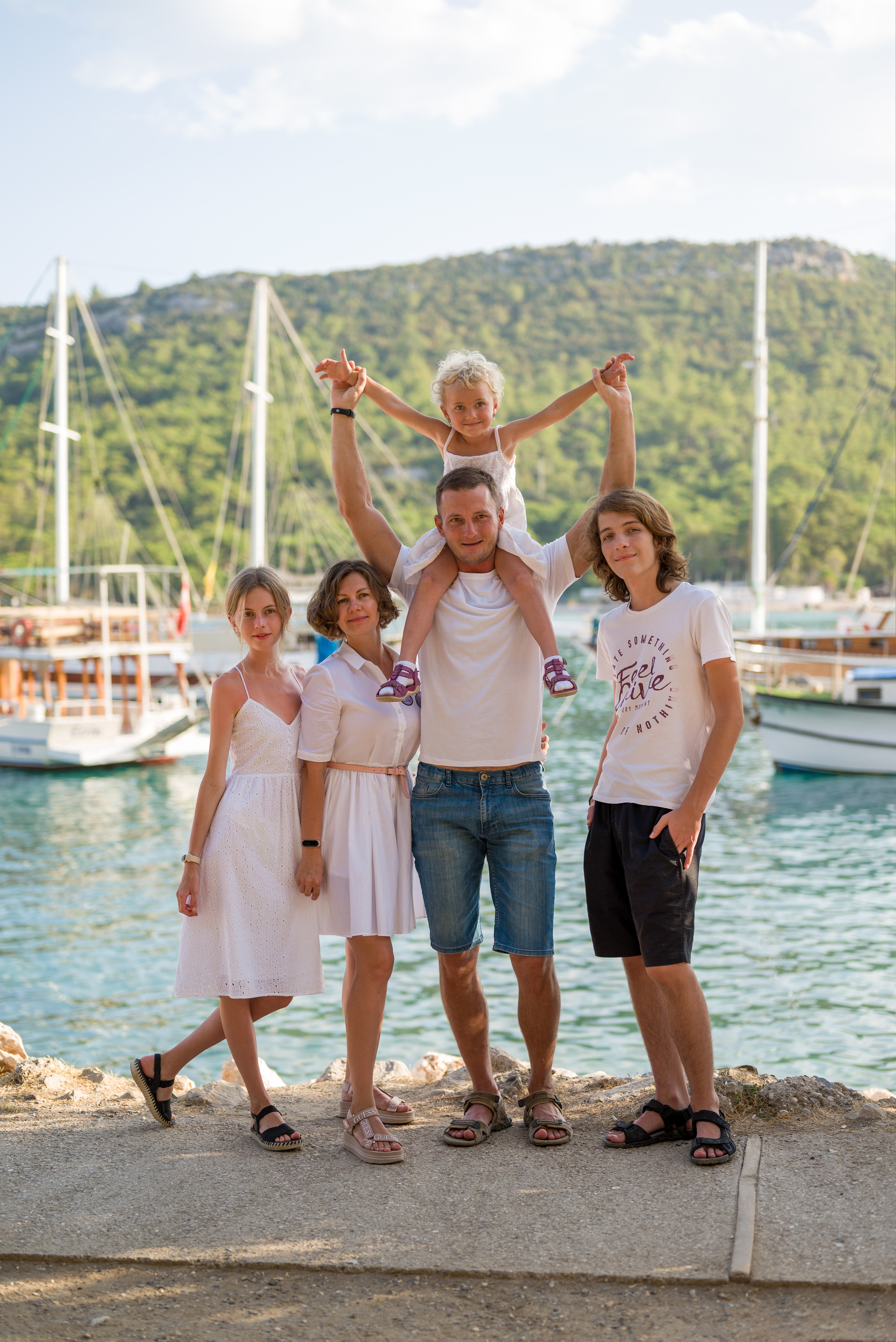 Семейная фотосессия в парках Кемера. Photographer in Antalya, Kemer, Turkey