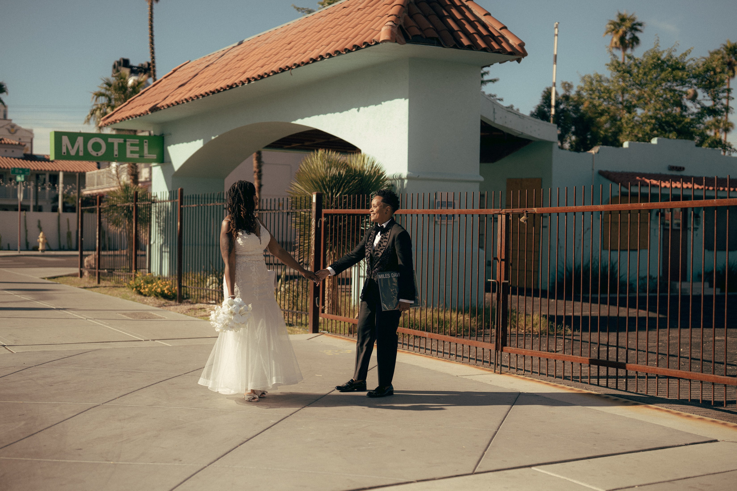 Shacazia&Erica. Wedding & elopement photographer Viktoriya Kravtsov. Las Vegas