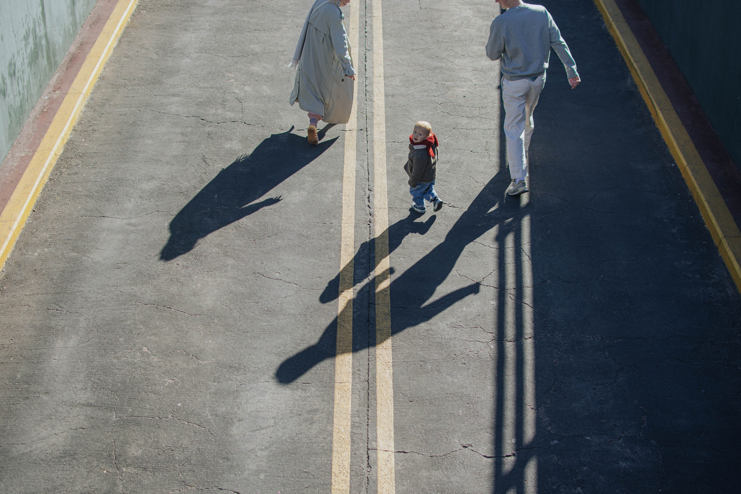 Family photo shoot. Buenos Aires. Photographer @elmirkami in the city of Buenos Aires
