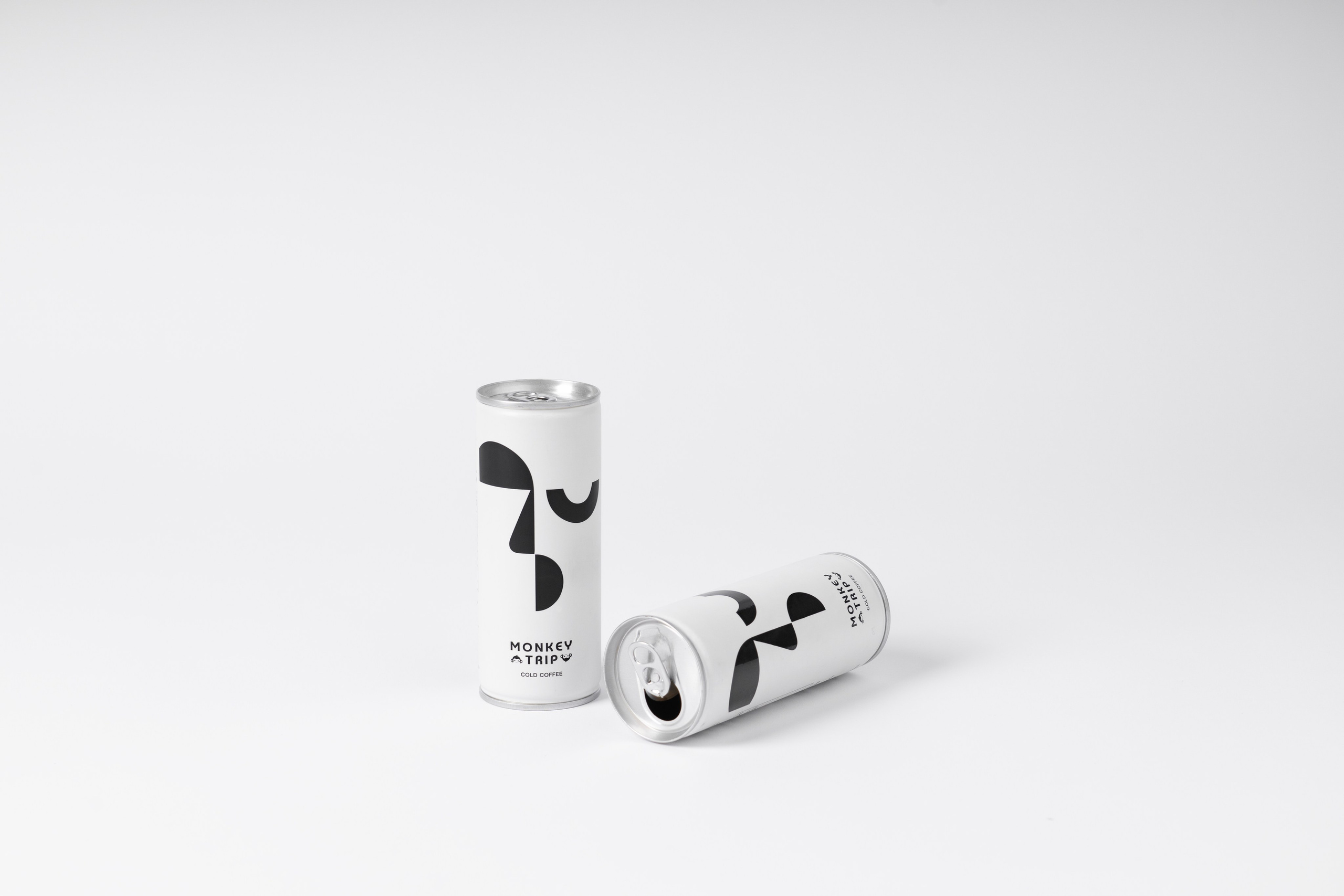 Product Styling for Monkeytrip beverage