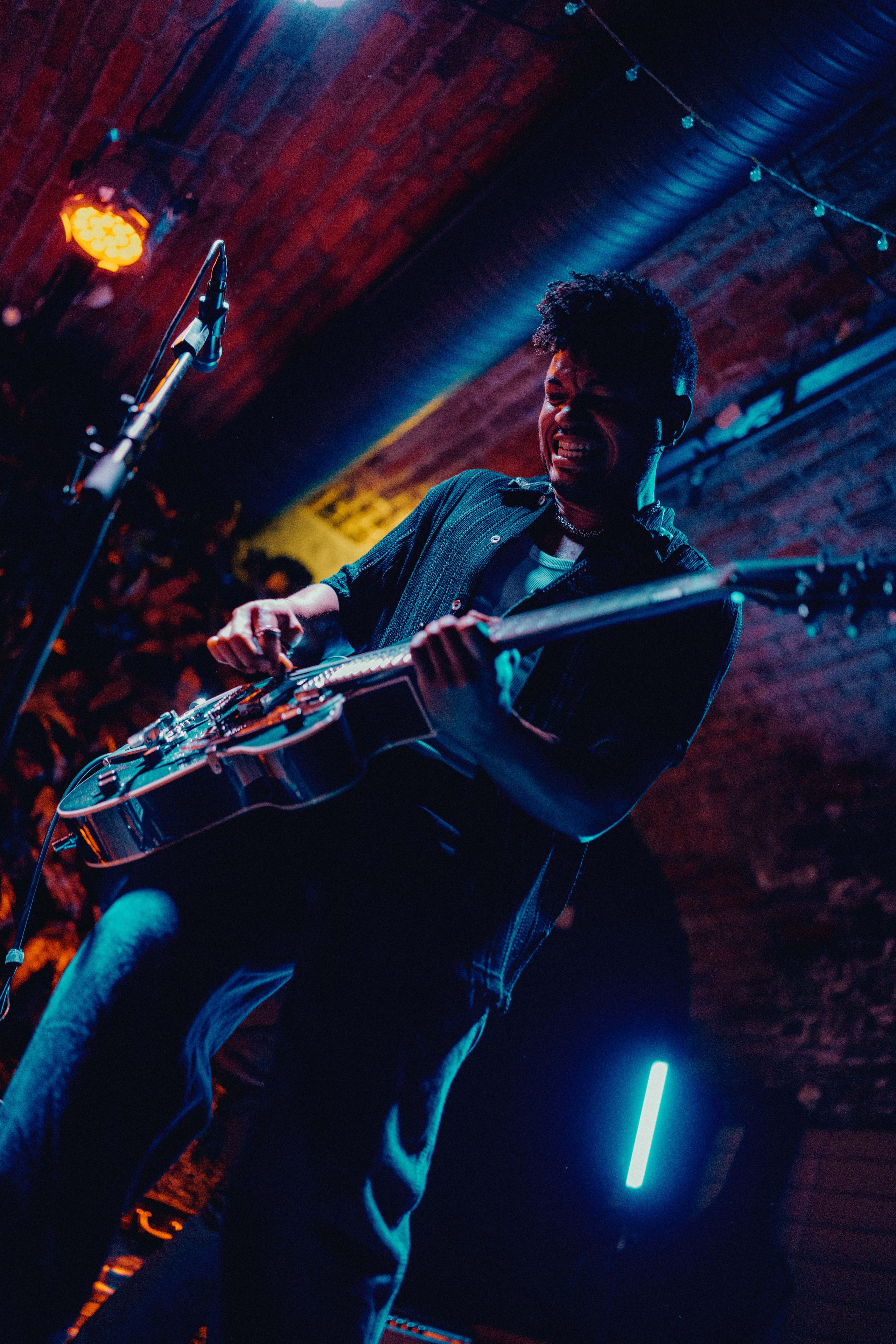 MoonShot. Concert and portrait photographer in Prague