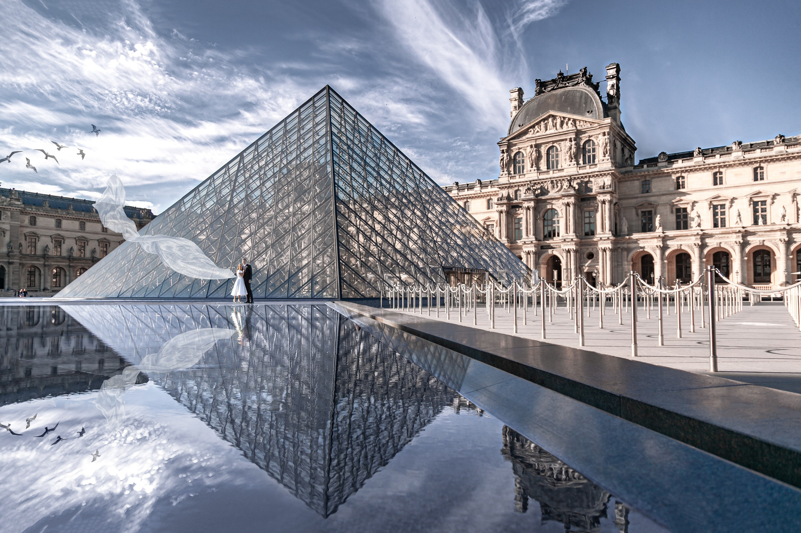 Musée du Louvre / Dmitry & Flavia. Wedding, event and family photographer in Paris, Emilian Olaru