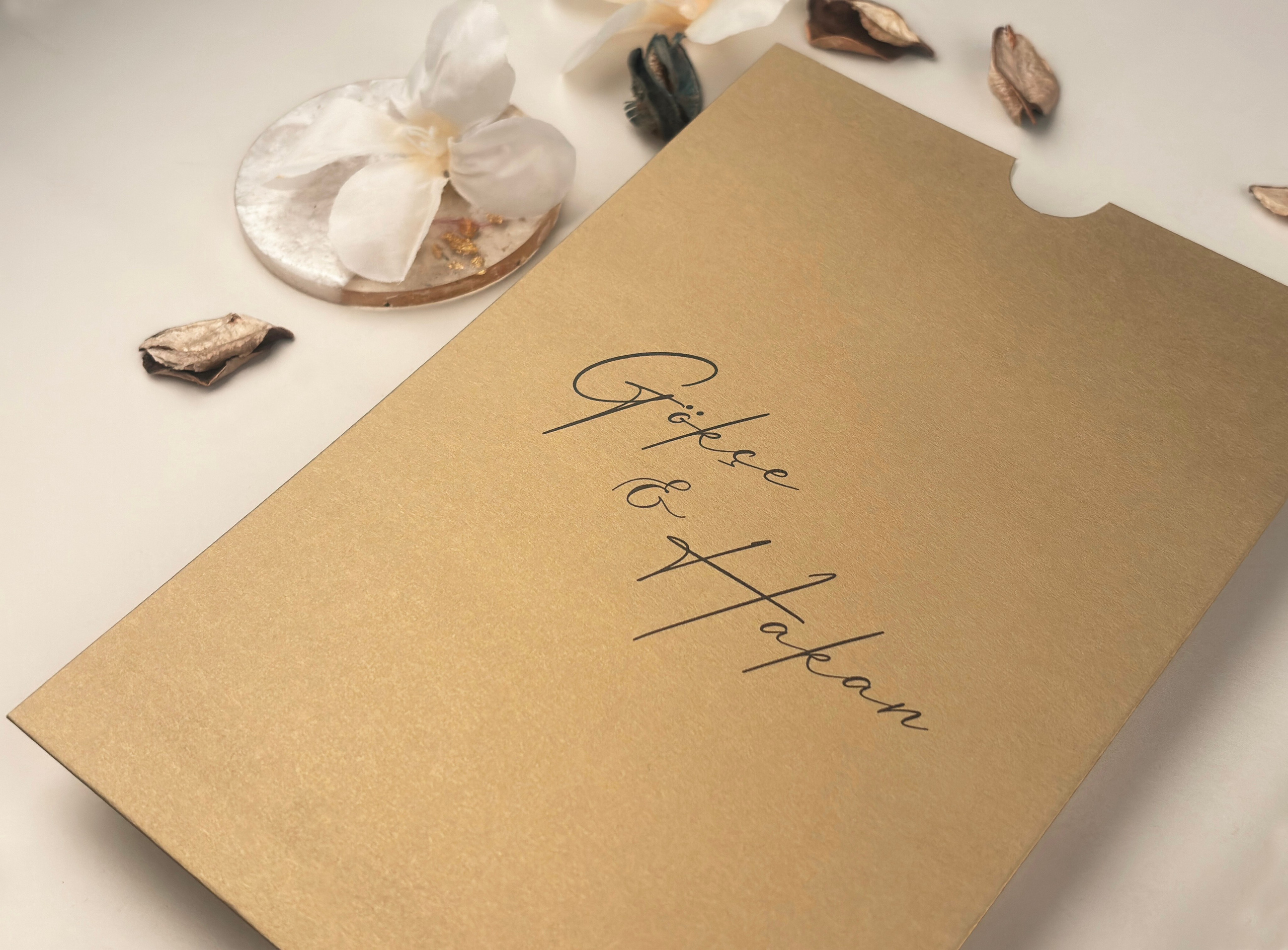 Invitații Elegante și Refined: Catalogul Ellite | Nunta, Petreceri, Evenimente Corporate.- invitații nuntă  - modele invitații nuntă  - invitații nuntă 2025  - invitații de nuntă elegante  - invitații de nuntă personalizate  - invitații nuntă online  - invitații nuntă handmade  - catalog invitații nuntă  - invitații originale nuntă  - invitații de nuntă moderne  - invitații nuntă vintage  - invitații nuntă rustice  - invitații nuntă clasice  - design invitații nuntă  - invitații de nuntă cu tematică.- invitații nuntă florale  - invitații nuntă boho  - invitații nuntă aurii  - invitații nuntă minimaliste  - invitații nuntă cu sigiliu  - invitații nuntă cu acuarelă  - invitații nuntă cu fotografie  - invitații nuntă cu inițiale  - invitații nuntă elegante alb-negru  - invitații nuntă cu hârtie texturată  - invitații nuntă cu decupaj laser  - invitații nuntă cu flori uscate. - print invitații nuntă  - invitații nuntă personalizate cu numele mirilor  - invitații nuntă cu plic inclus  - invitații nuntă cu cartolină dublă  - invitații nuntă calitate premium  - invitații nuntă ieftine  - invitații nuntă rapide.- invitații nuntă România  - invitații nuntă București / Botoșani . Iași suceava- invitații nuntă cu livrare în țară  - invitații nuntă online România.- „Invitație de nuntă elegantă cu design floral și plic crem”  - „Model de invitație de nuntă vintage cu sigiliu de ceară”  - „Set complet invitații de nuntă personalizate cu inițialele mirilor”  - „Invitație de nuntă modernă cu design minimalist și text negru pe fundal alb”  - „Invitație de nuntă rustică pe hârtie kraft cu șnur de iută”  - „Invitație de nuntă cu decupaj laser și detalii aurii” - „Invitație de nuntă în stil boho cu imprimeu floral colorat”  - „Invitație romantică de nuntă cu flori uscate și panglică din satin”  - „Invitație de nuntă clasică cu monogramă și font caligrafic”  - „Invitație de nuntă în stil glamour cu folie aurie și text embosat”- „Model de invitație de nuntă 2025 cu design elegant și font modern”  - „Cele mai noi invitații de nuntă 2025 – stil floral, sofisticat”