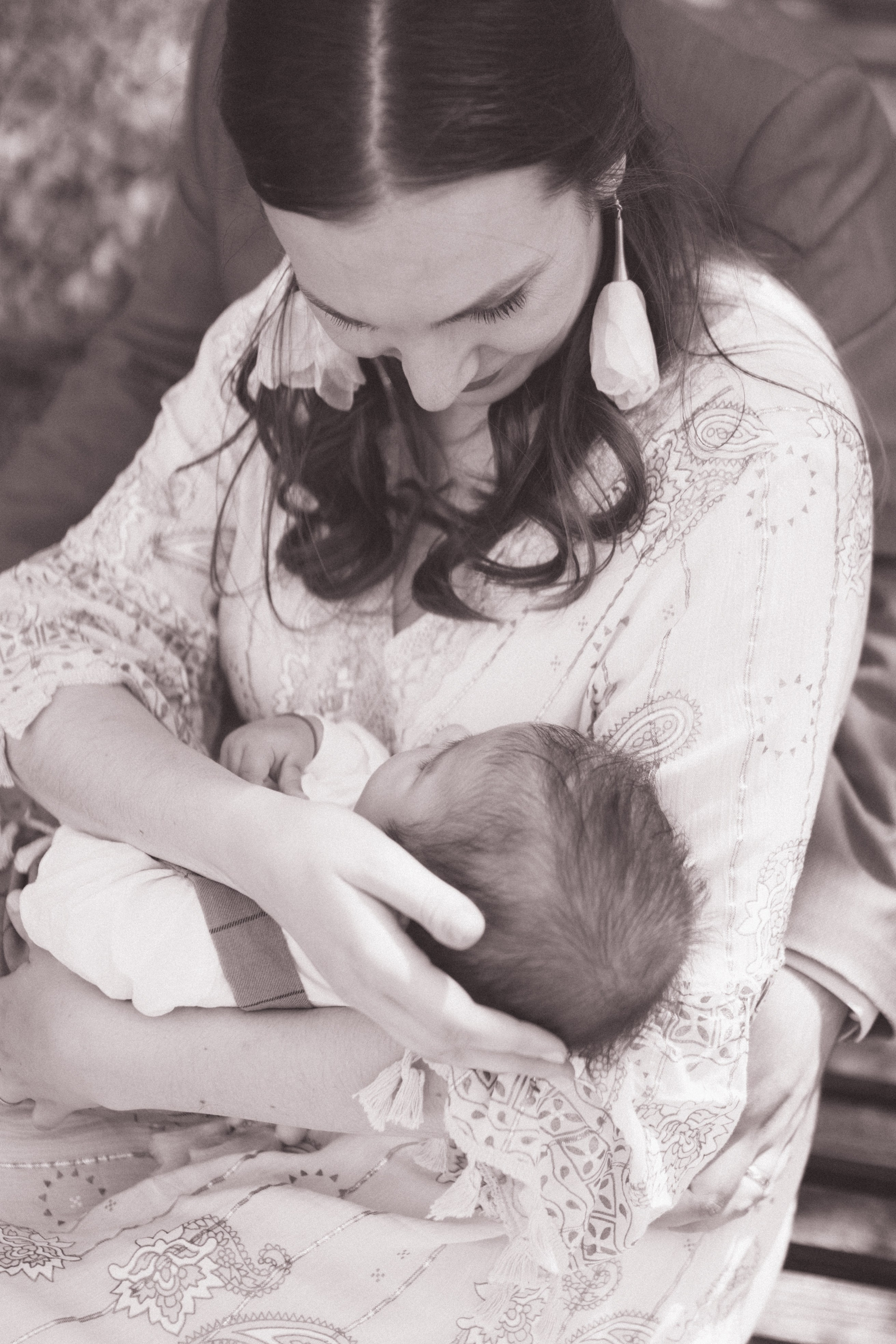 Fotografie de Eveniment Brașov: Povești Vizuale | Mădălina Beda. Madalina Beda- Artist vizual, fotograf, doula la nastere, consultant babywearing Brasov si in toata tara