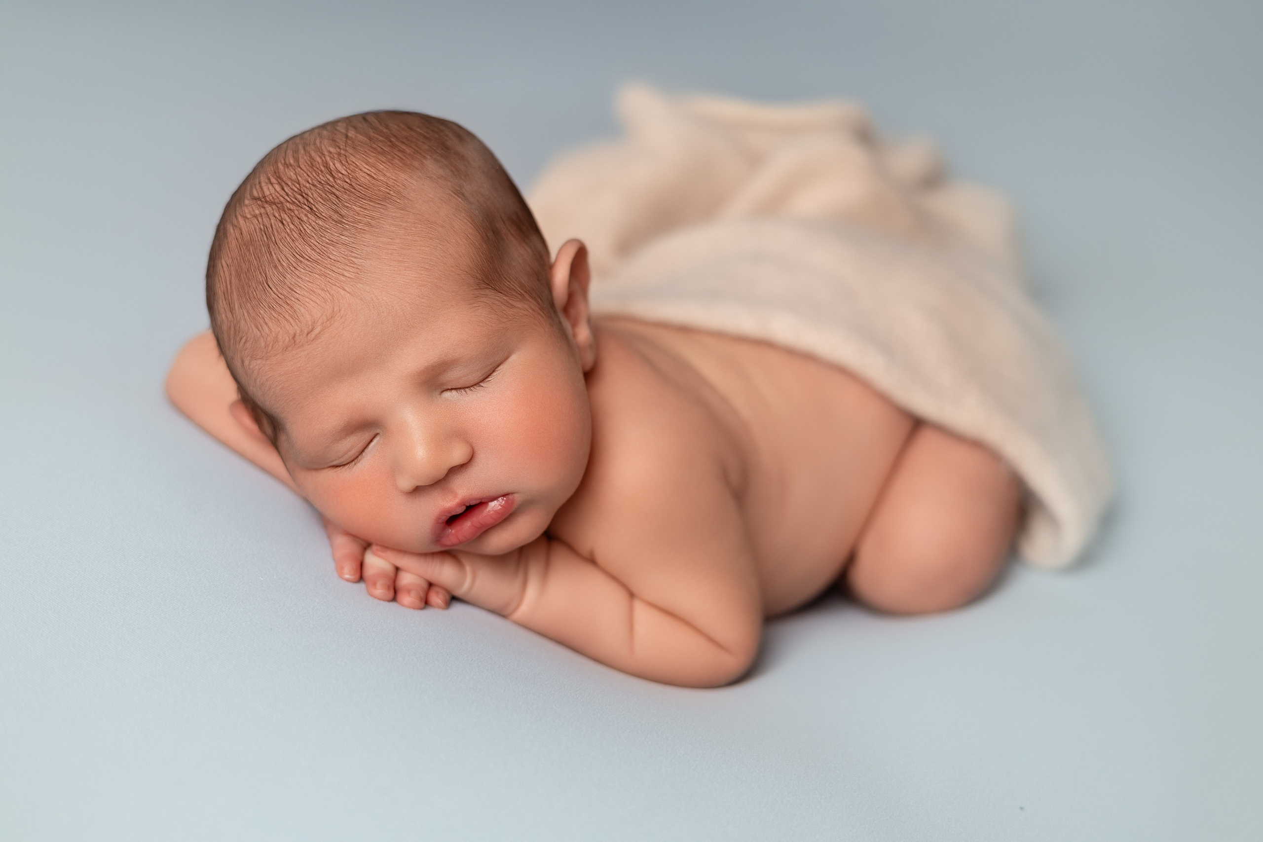 Newborn Classic. Mary Newborn Photo