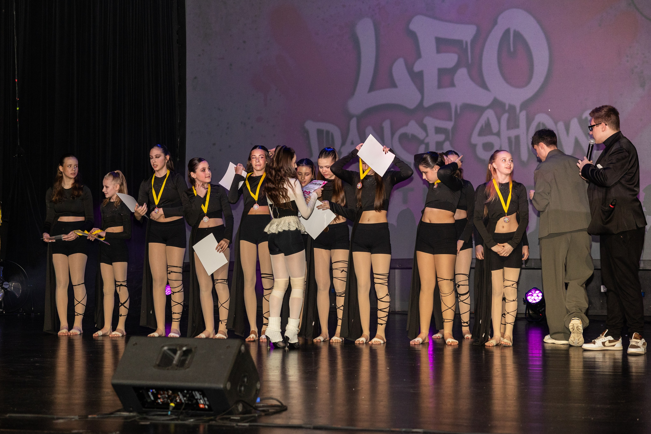 LEO DANCE SHOW WINTER 2025. Семейный и детский фотограф в Варшаве Мила Бобровская